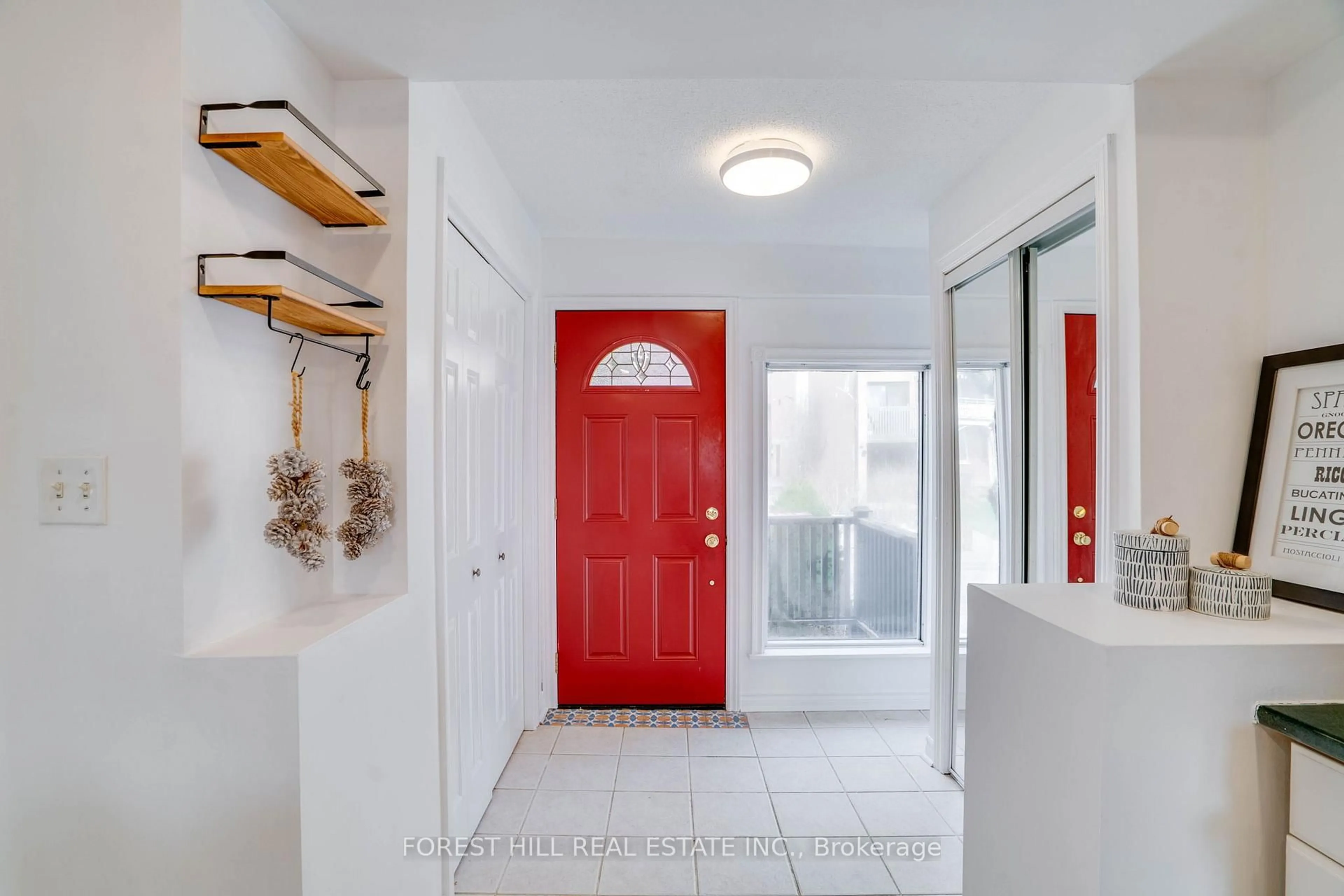 Indoor entryway for 4053 Old Dundas St, Toronto Ontario M6S 2R5