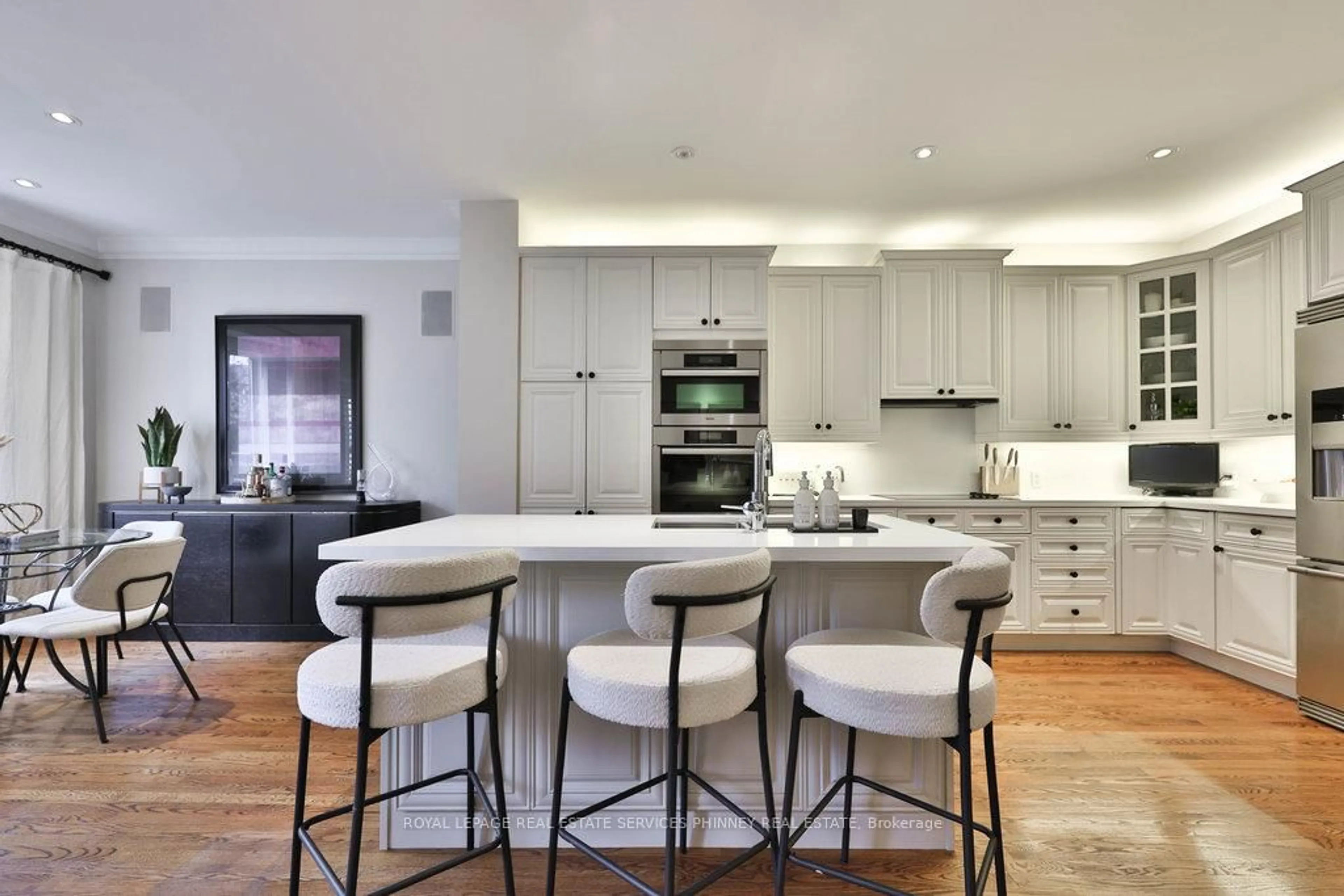 Contemporary kitchen, unknown for 2320 Woodfield Rd, Oakville Ontario L6H 6Y6
