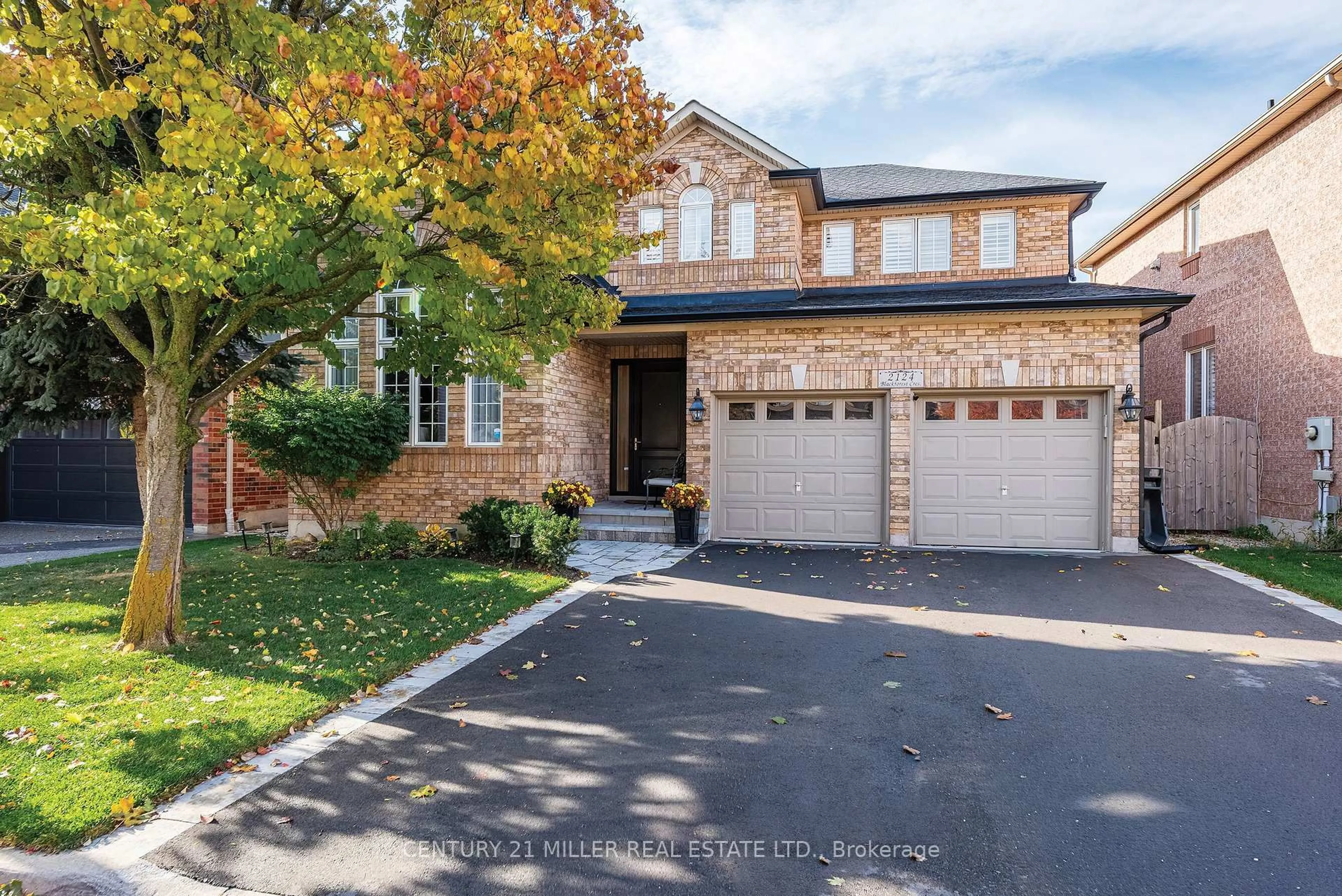 Home with brick exterior material, street for 2124 Blackforest Cres, Oakville Ontario L6M 4T6