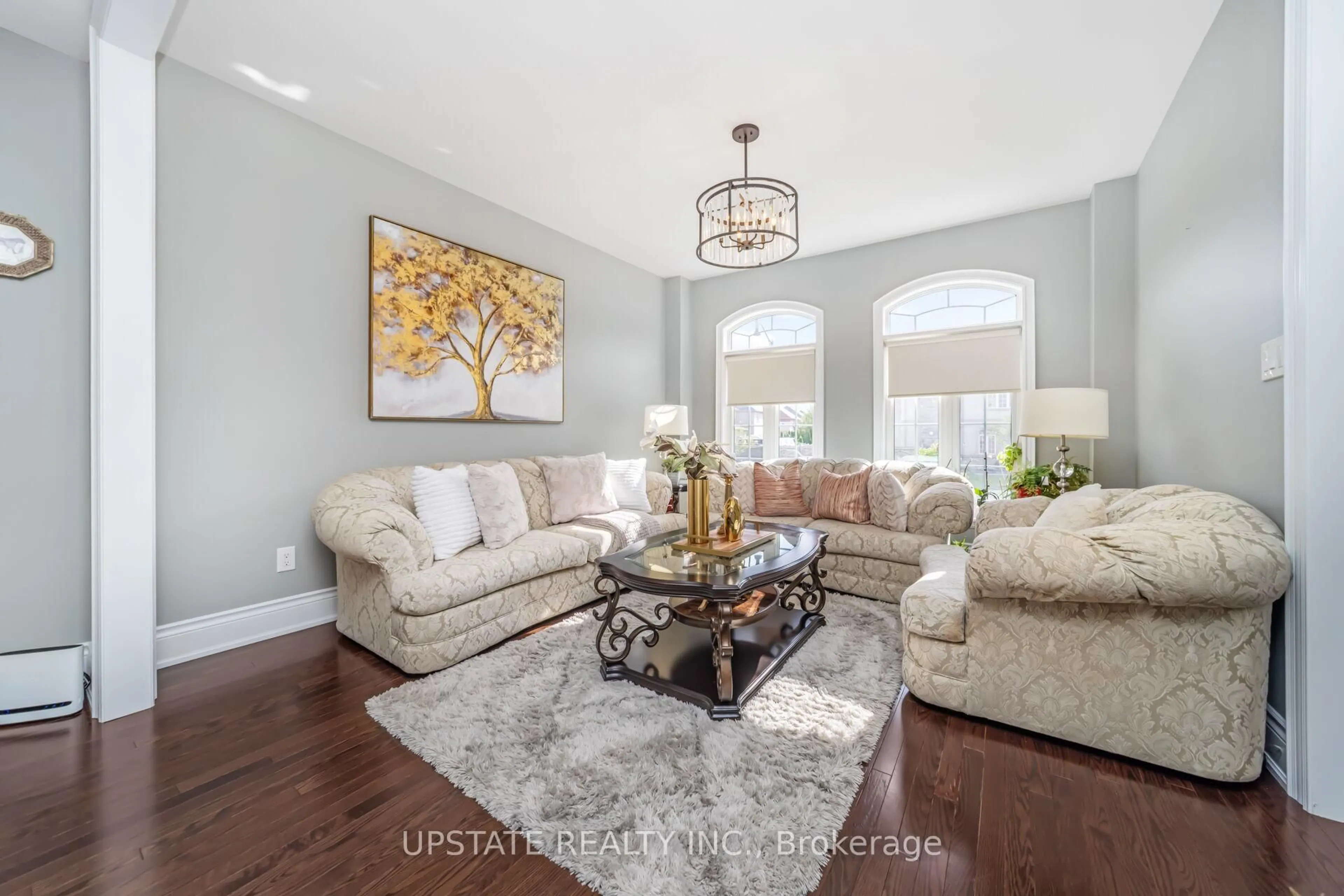 Living room with furniture, unknown for 105 Royal West Dr, Brampton Ontario L6X 0V6