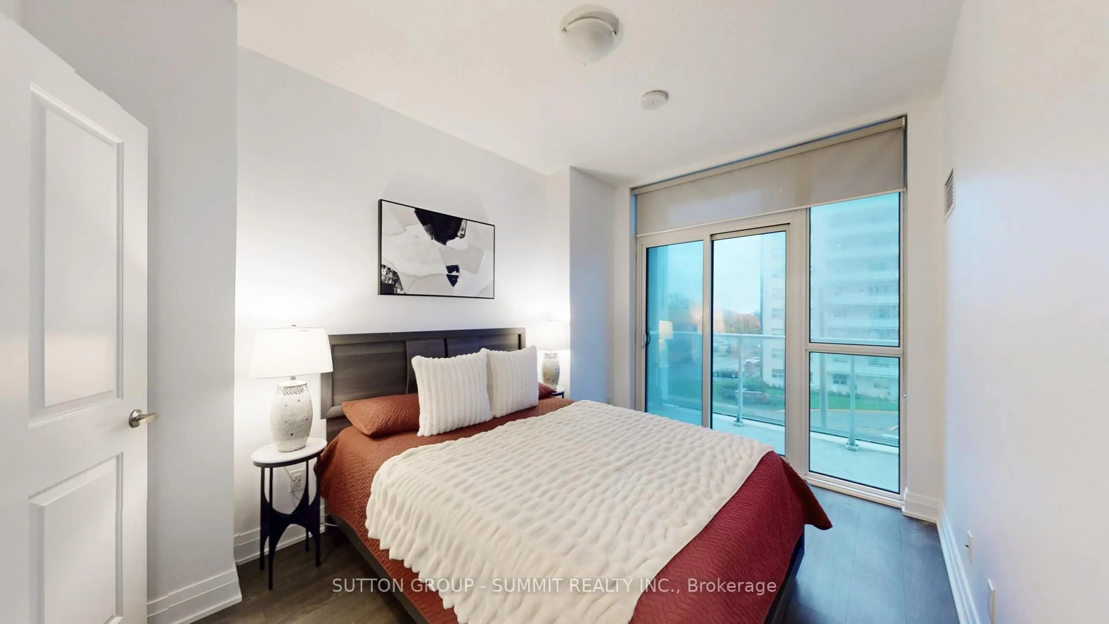 Bedroom with bed, unknown for 55 Speers Rd #307, Oakville Ontario L6K 0H9