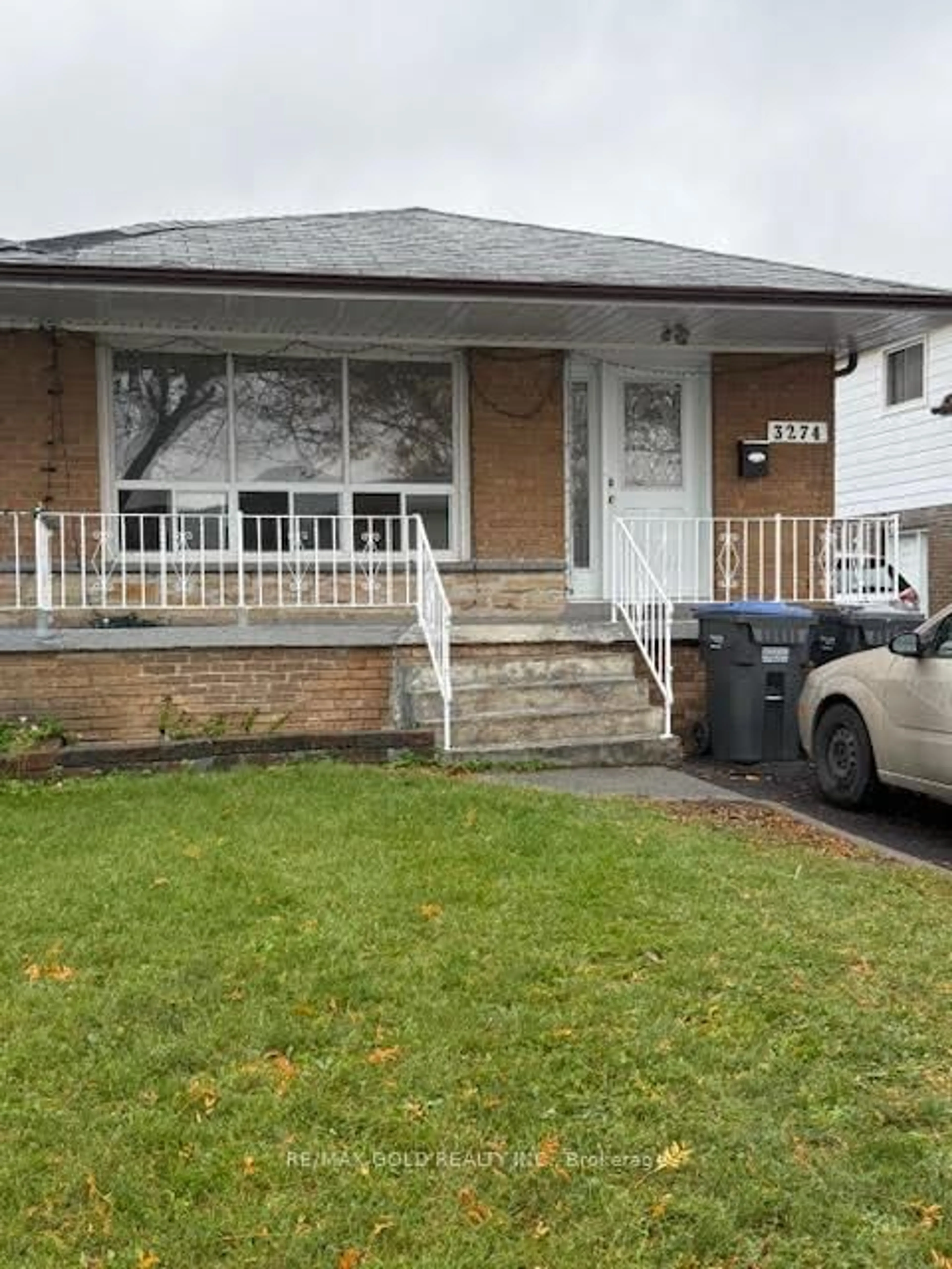 Unknown for 3274 Clara Dr, Mississauga Ontario L4T 2C7