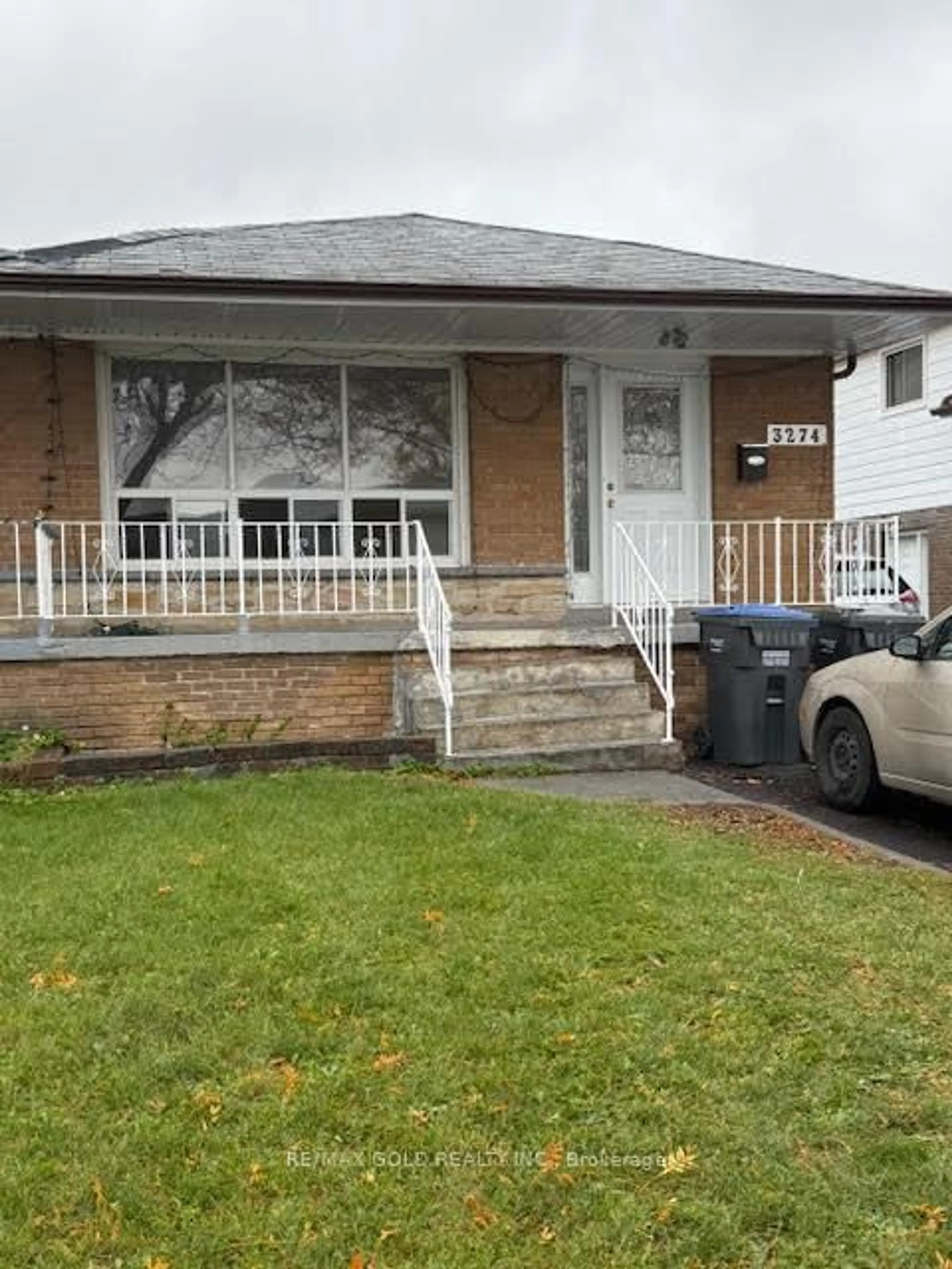 Unknown for 3274 Clara Dr, Mississauga Ontario L4T 2C7