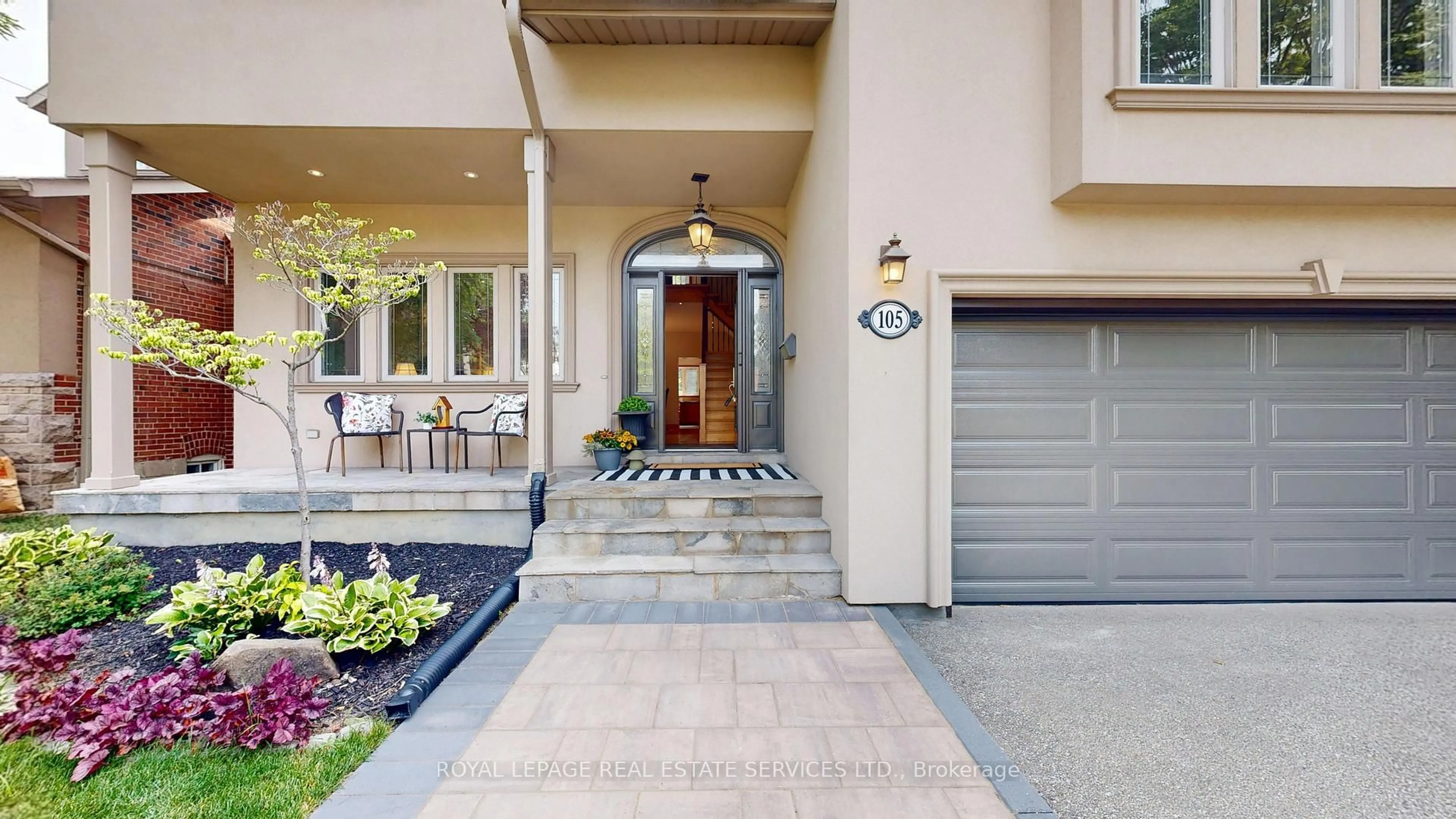 Indoor entryway for 105 Botfield Ave, Toronto Ontario M9B 4E6