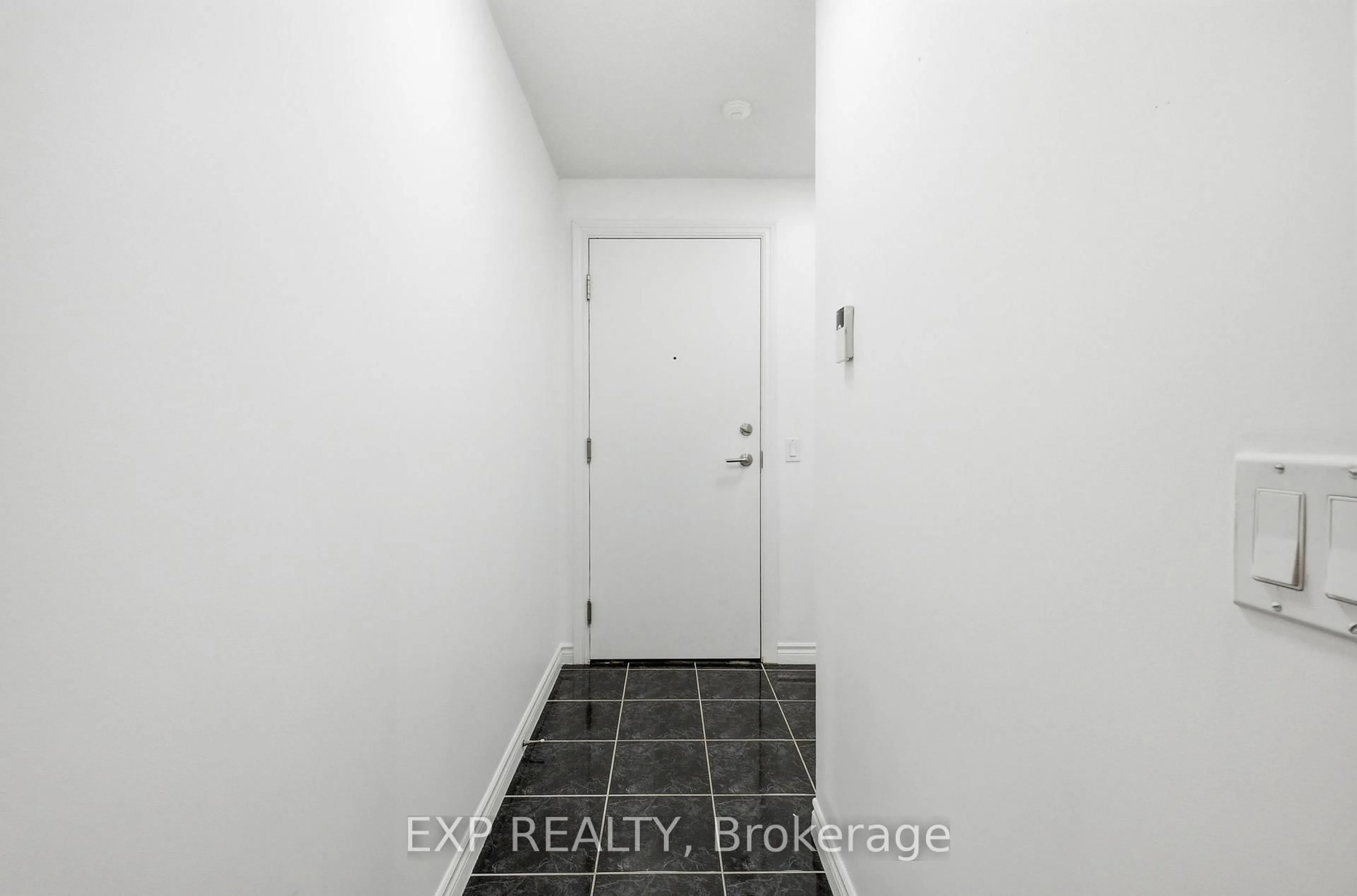 Indoor entryway for 5233 Dundas St #1630, Toronto Ontario M9B 6M1