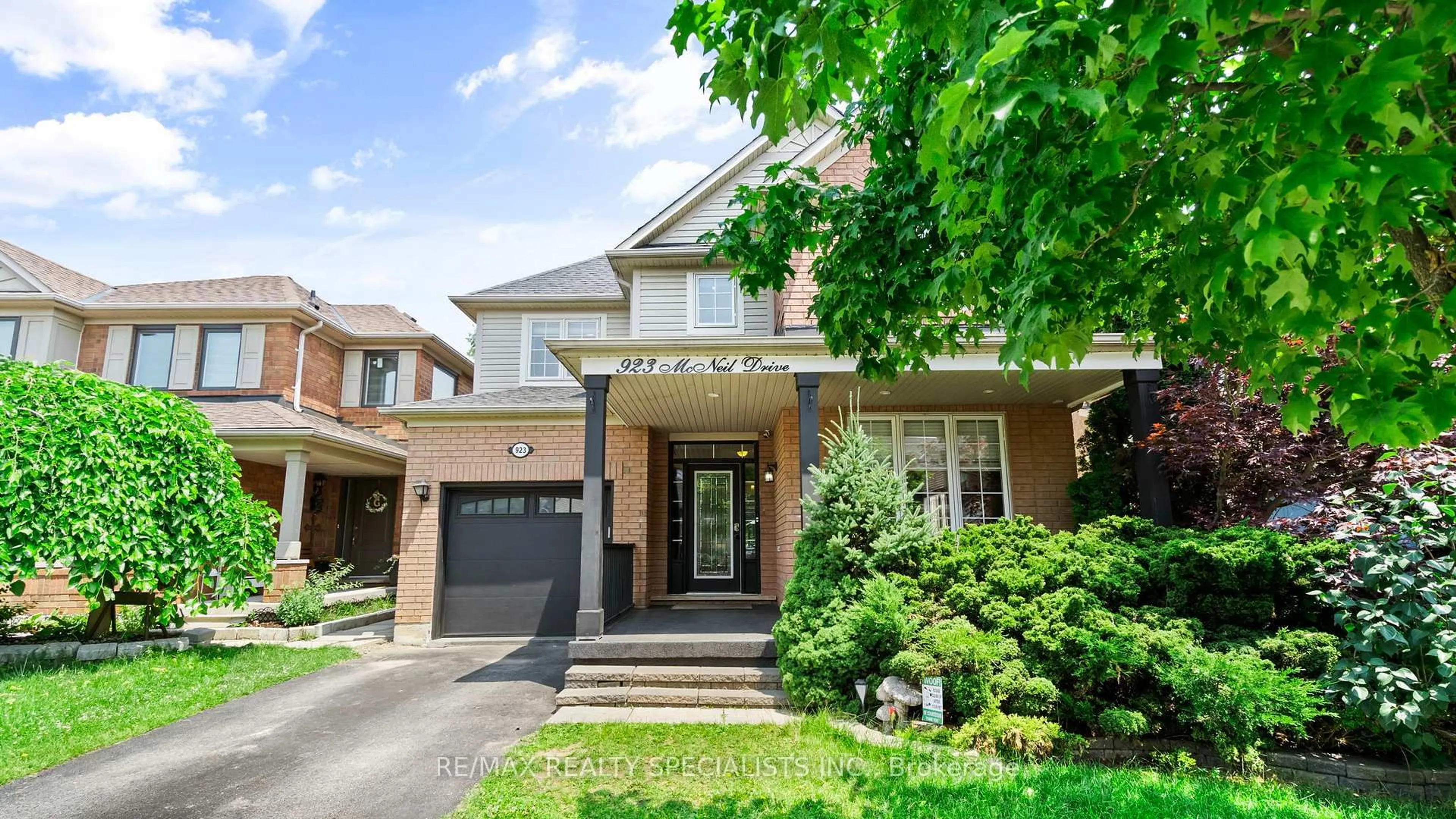Home with brick exterior material, street for 923 McNeil Dr, Milton Ontario L9T 6M7
