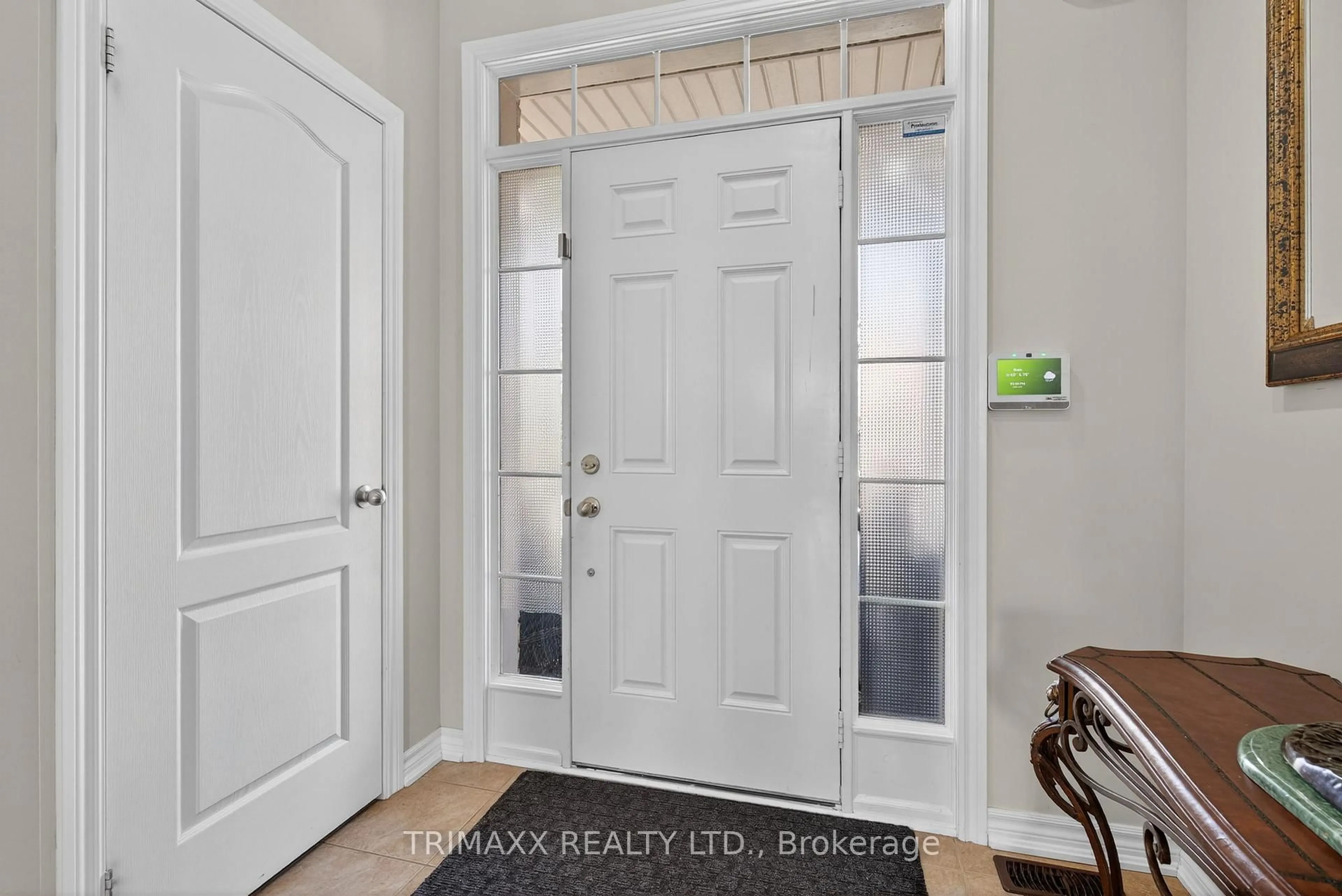 Indoor entryway for 30 Learmont Ave, Caledon Ontario L7C 3N3