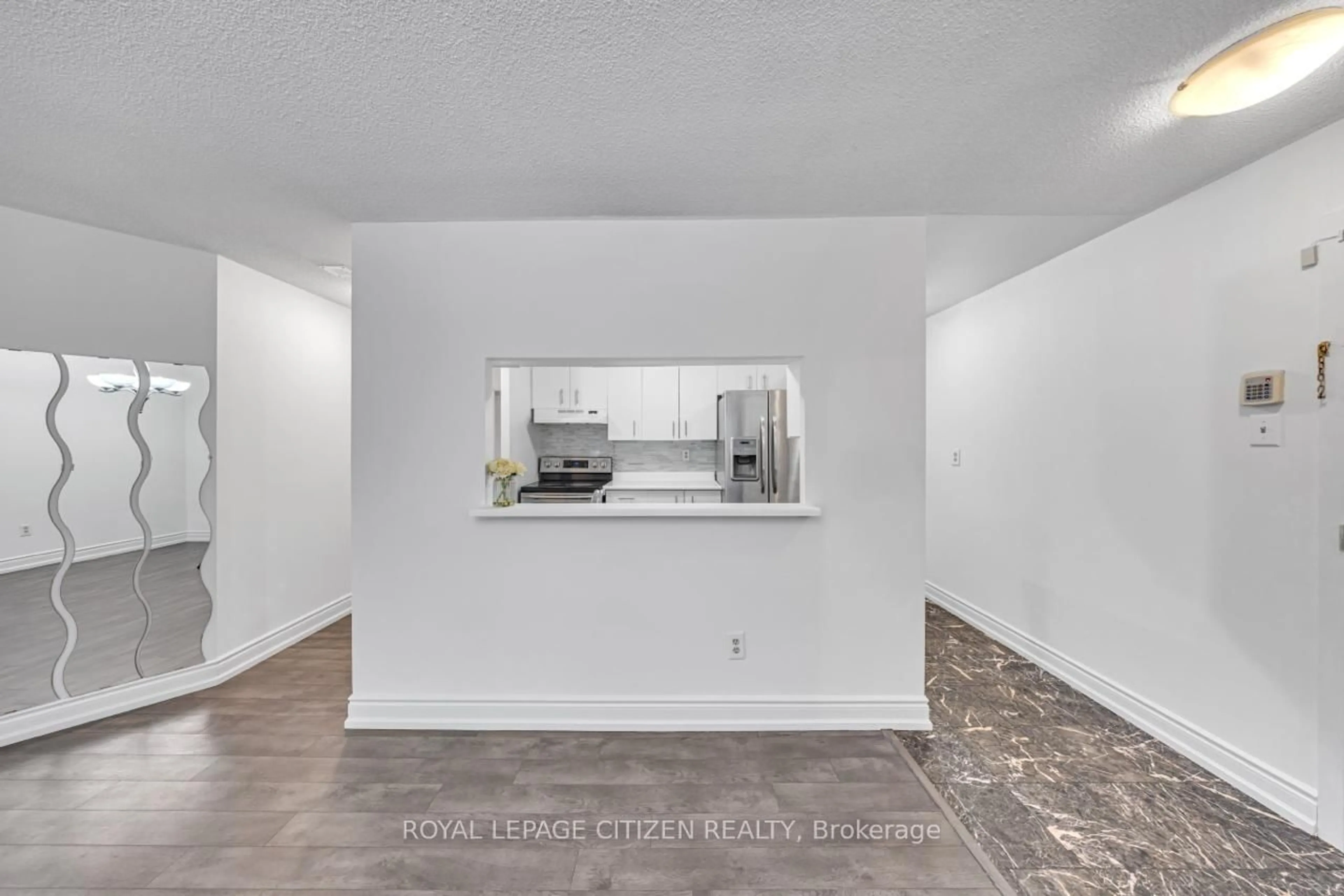 Unknown for 4205 Shipp Dr #301, Mississauga Ontario L4Z 2Y9