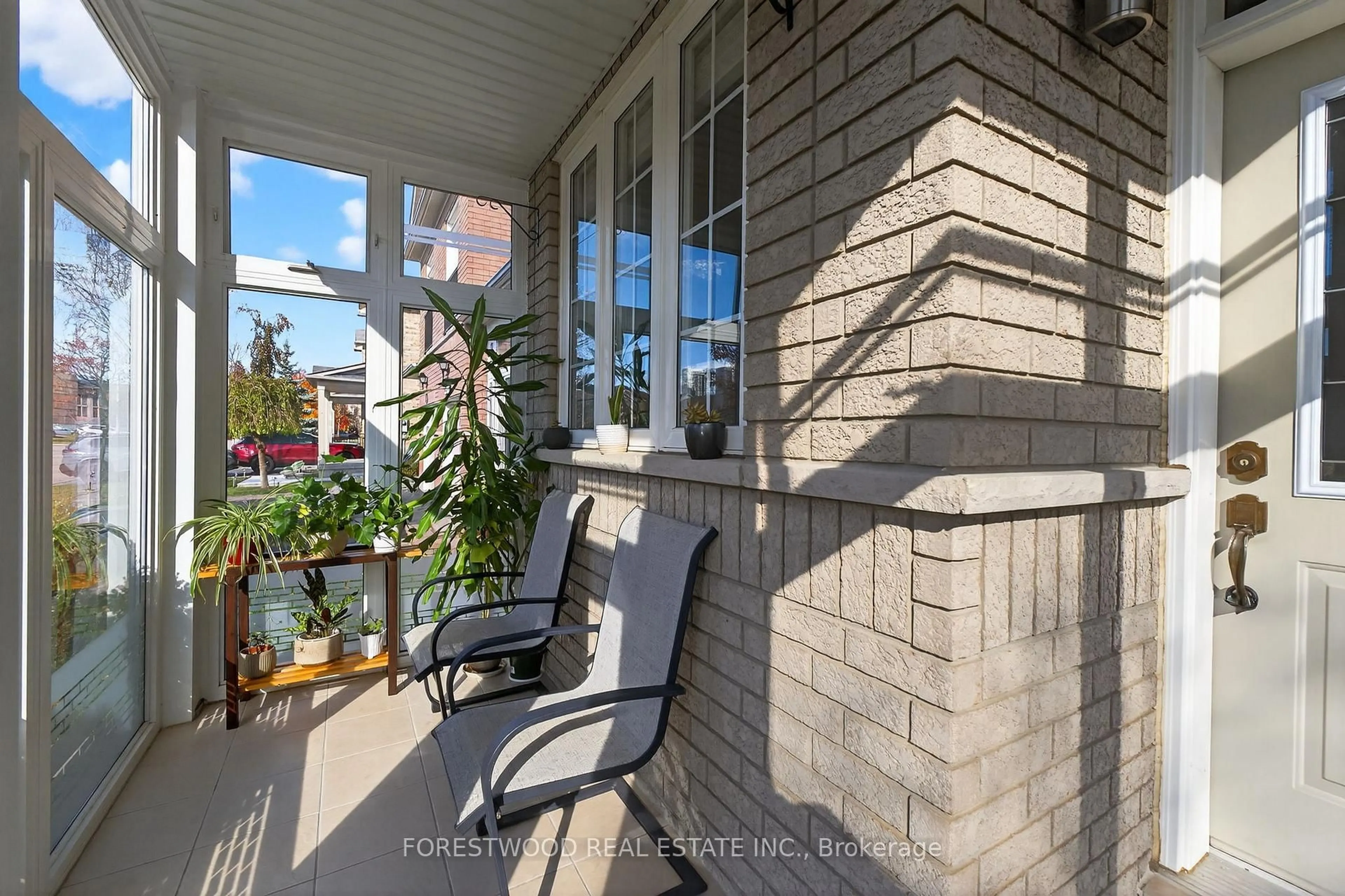 Patio, street for 4835 Yorkshire Ave, Mississauga Ontario L4Z 4G8