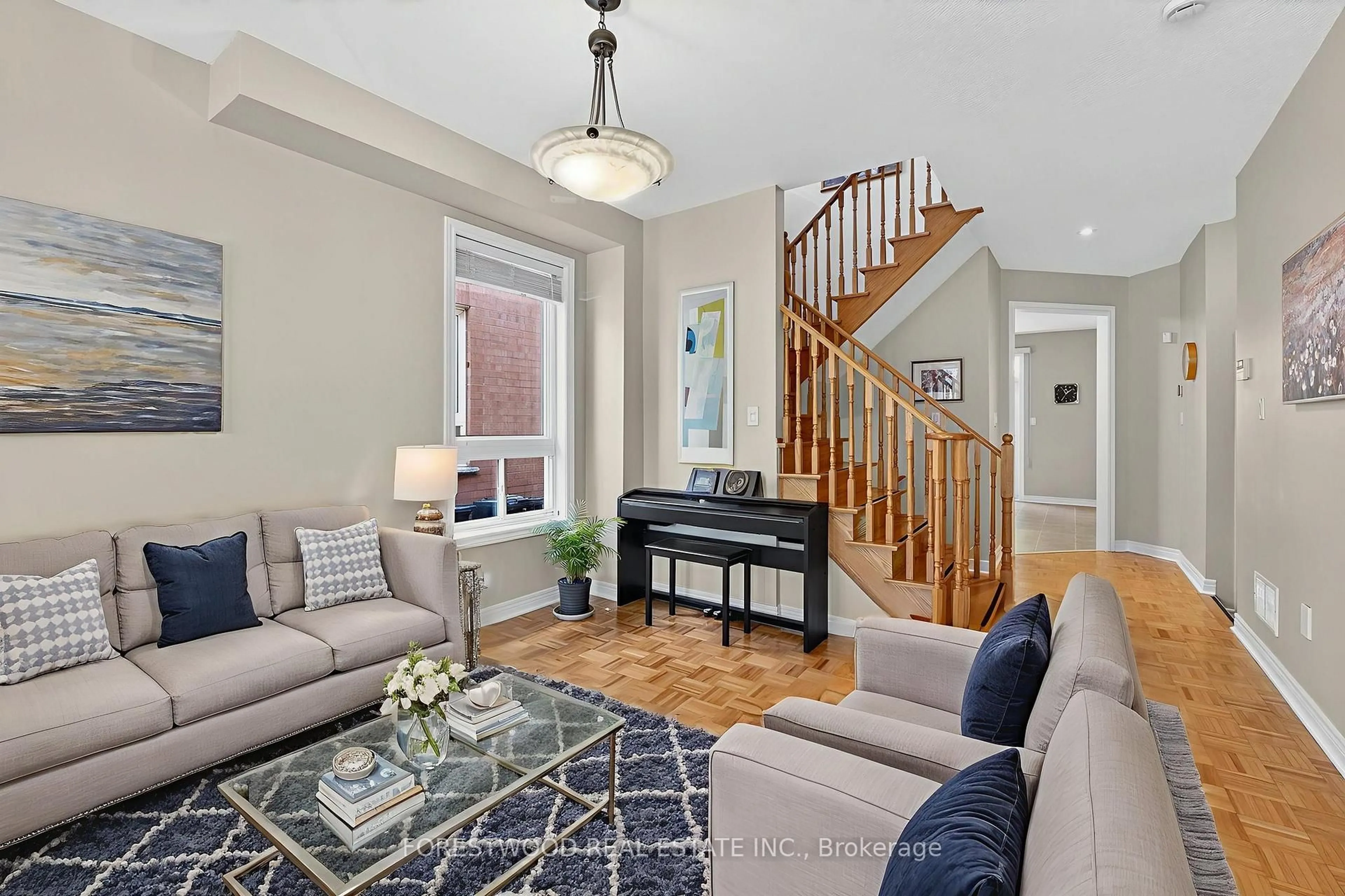 Living room with furniture, unknown for 4835 Yorkshire Ave, Mississauga Ontario L4Z 4G8