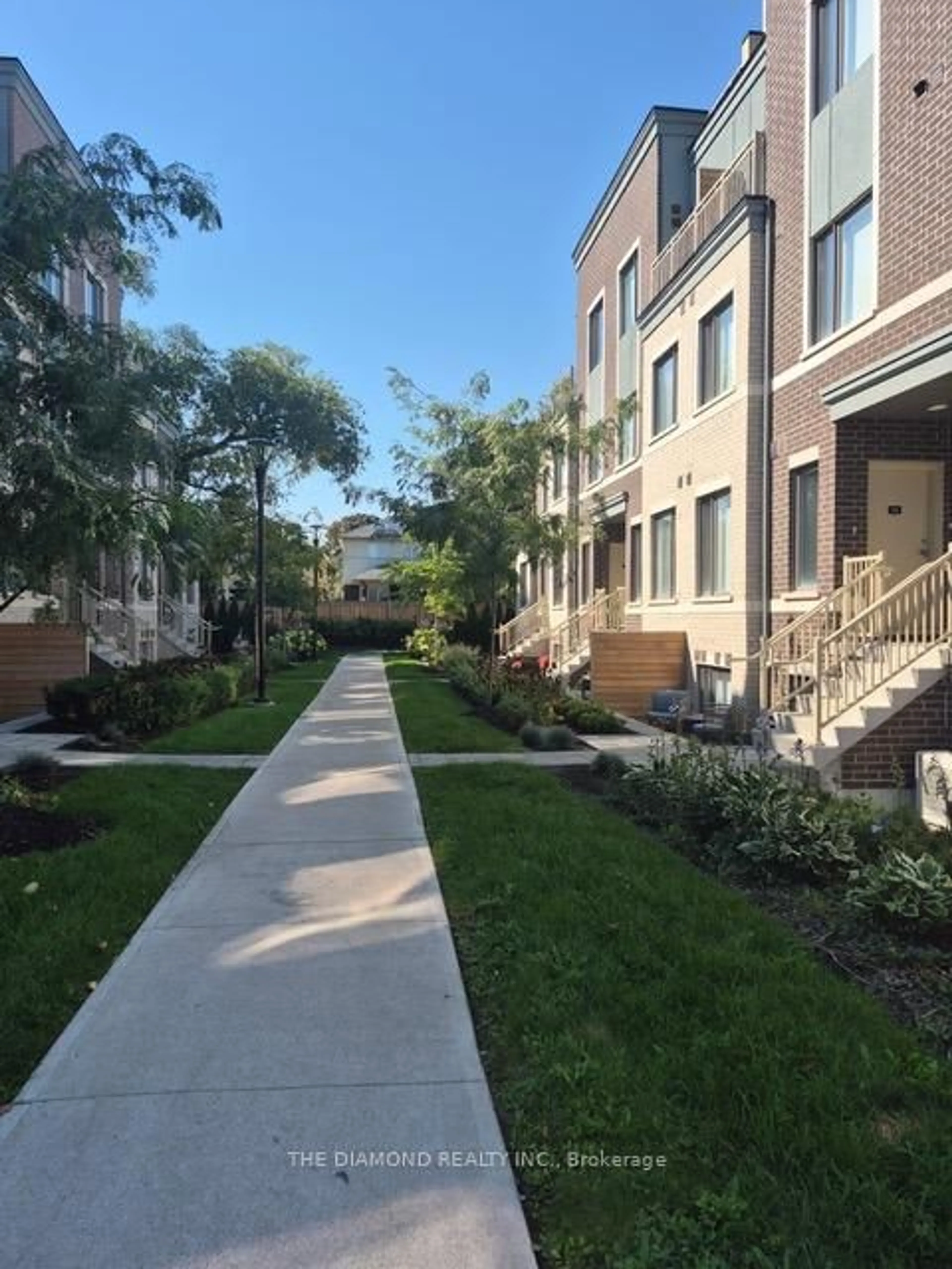 Patio, street for 40 William Jackson Way #128, Toronto Ontario M8V 0J7