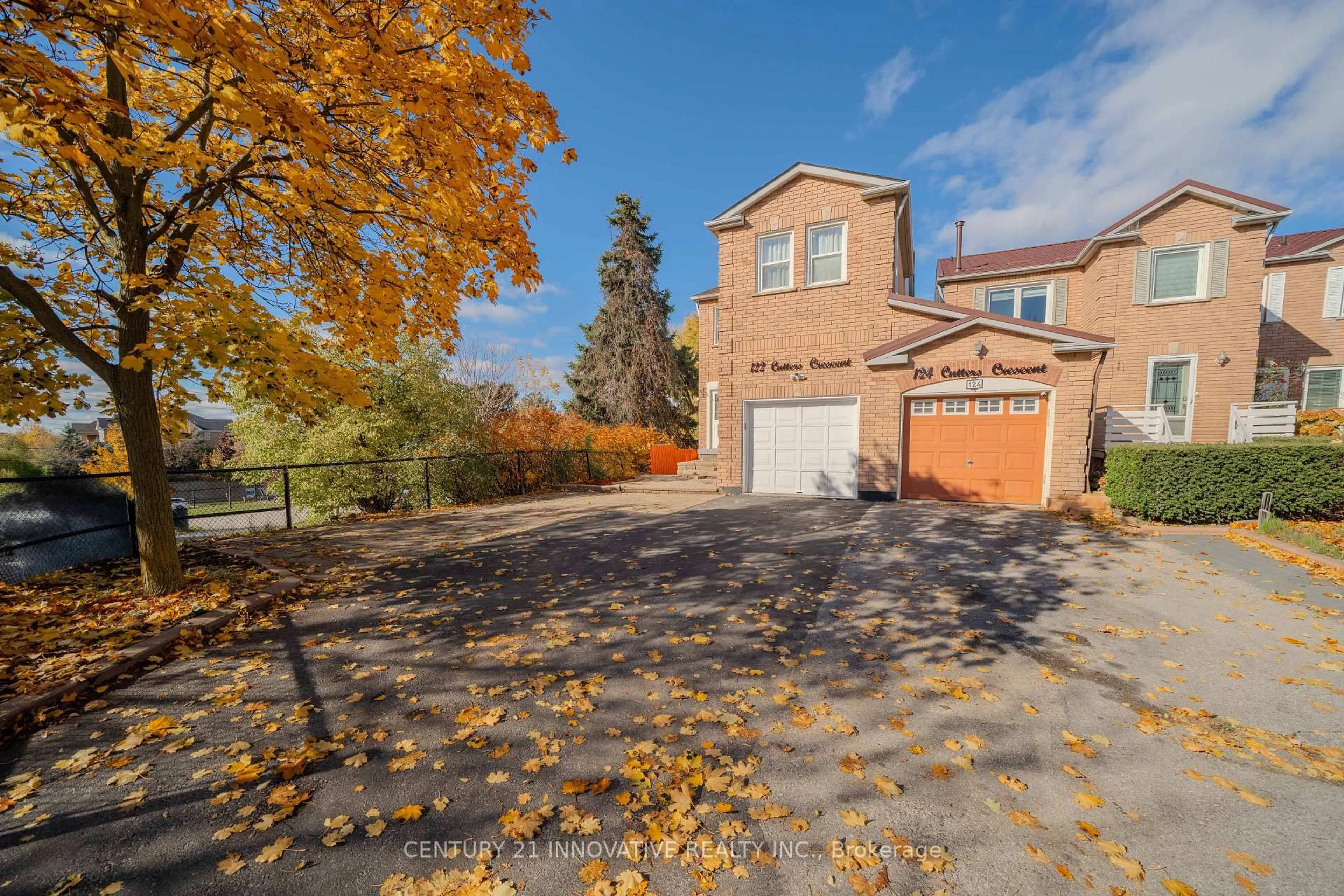 Unknown for 122 Cutters Cres, Brampton Ontario L6Y 4J8