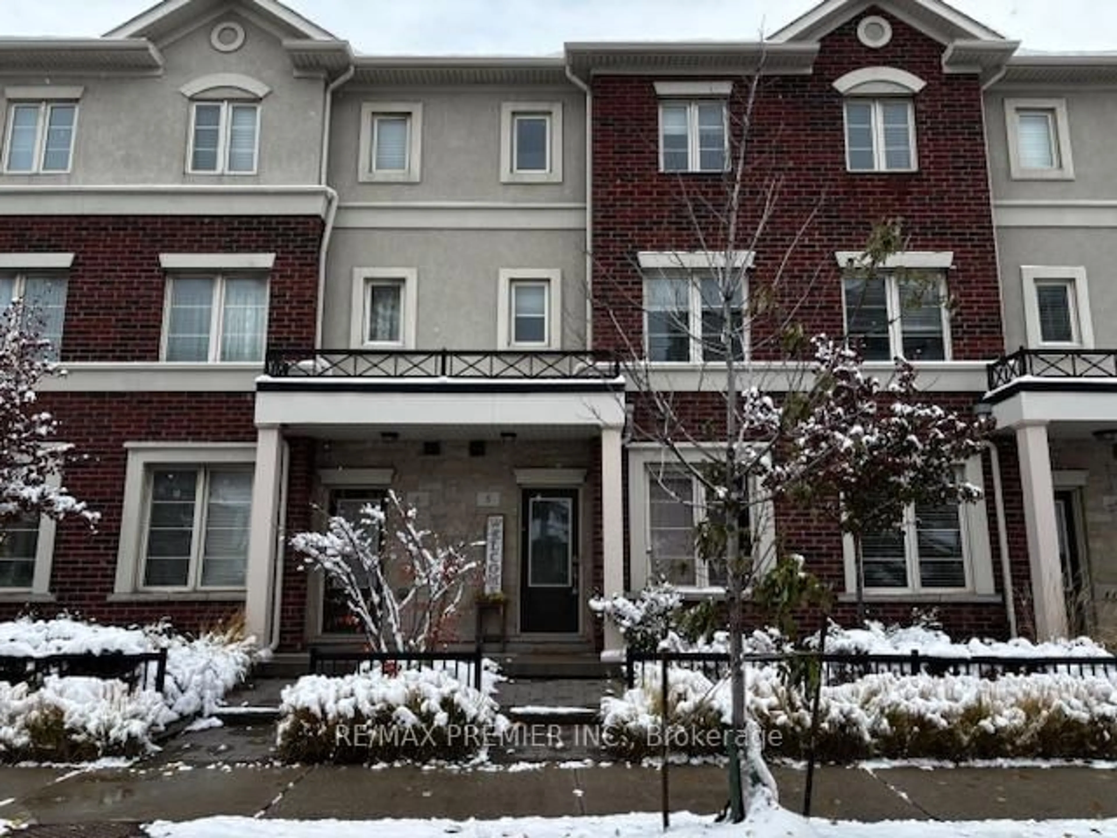 Home with brick exterior material, street for 636 Evans Ave #5, Toronto Ontario M8W 2W6