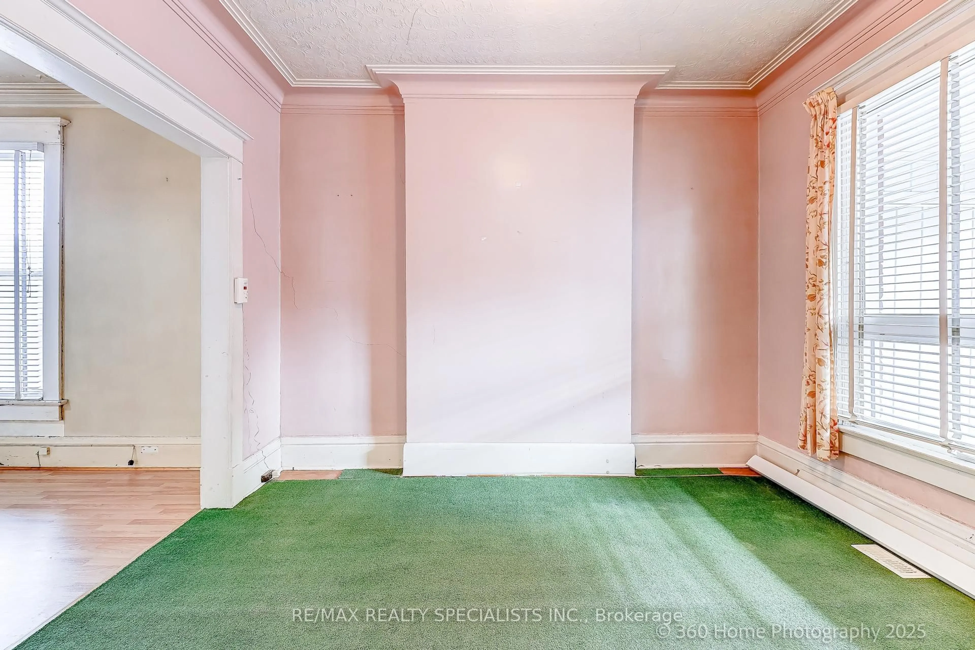 A pic of a room for 4 Ernest Ave, Toronto Ontario M6P 3M5