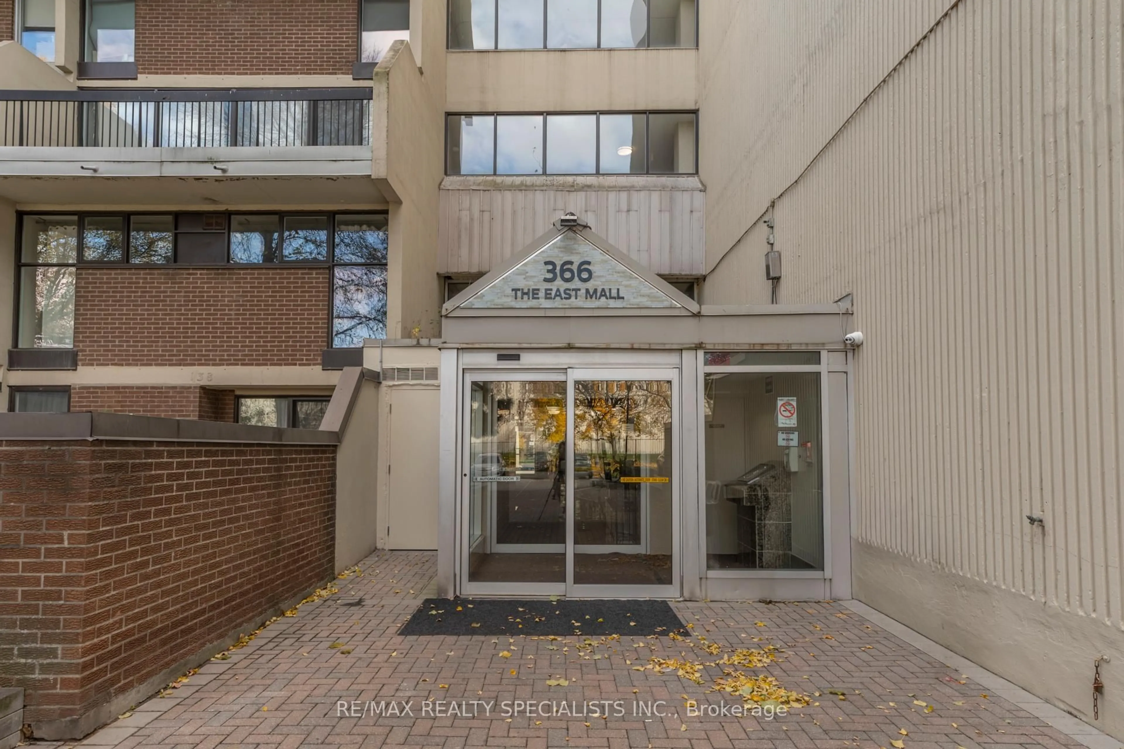 Indoor foyer for 366 The East Mall #137, Toronto Ontario M9B 6C6