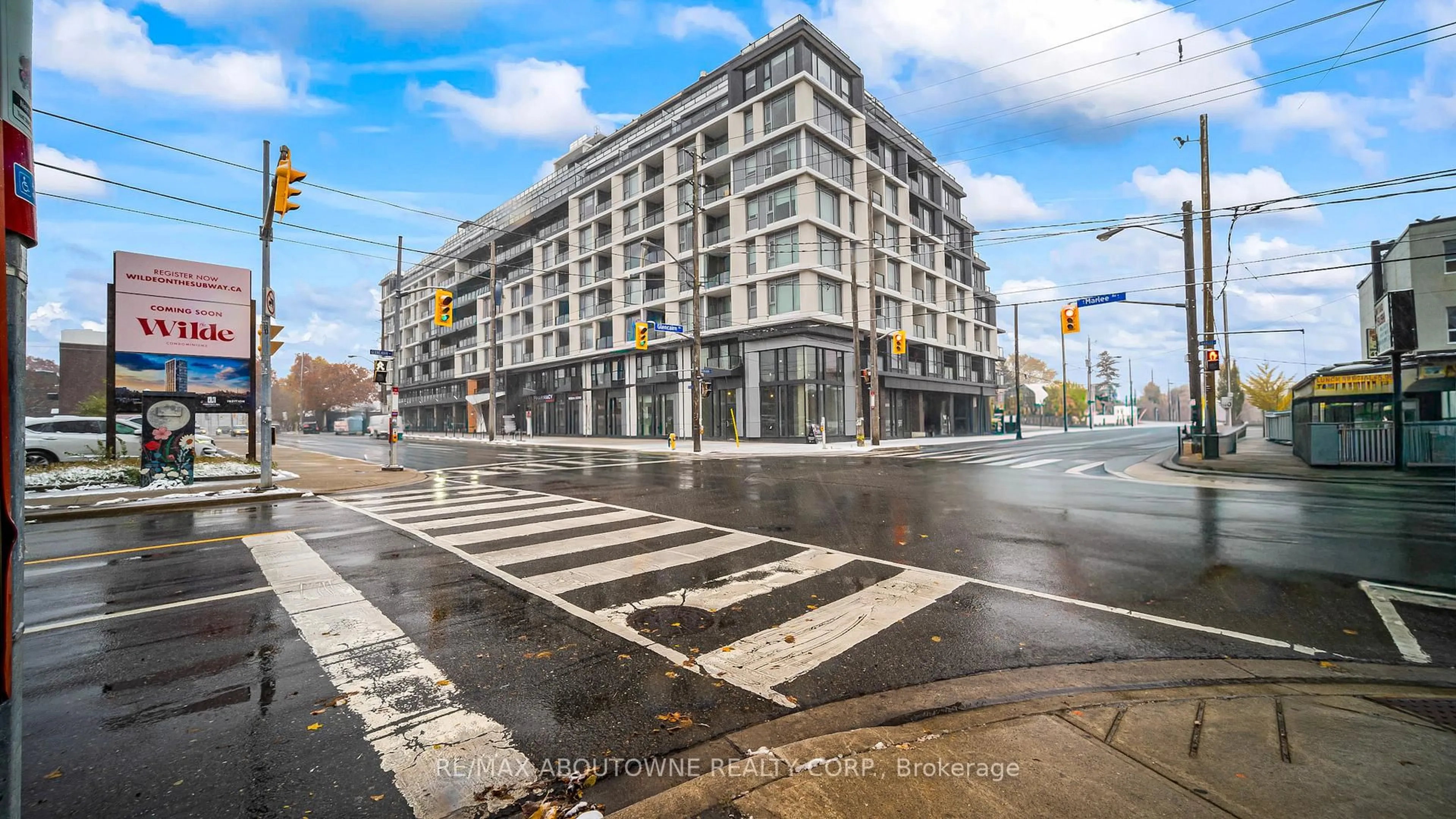 Blurry image for 556 Marlee Ave #412, Toronto Ontario M6B 0B1