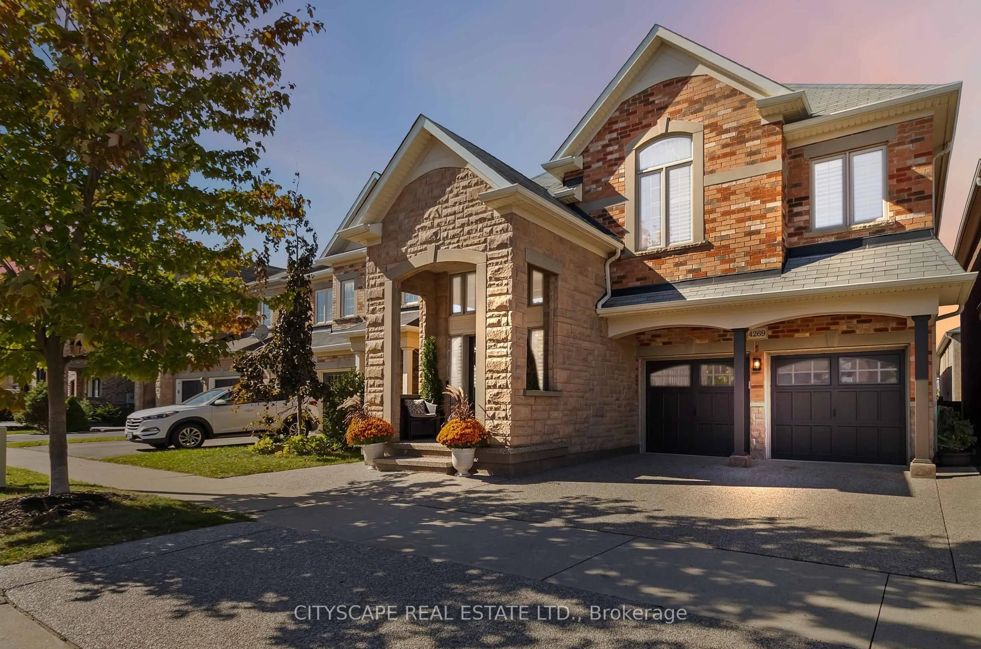 Home with brick exterior material, street for 4269 Vivaldi Rd, Burlington Ontario L7M 0N4