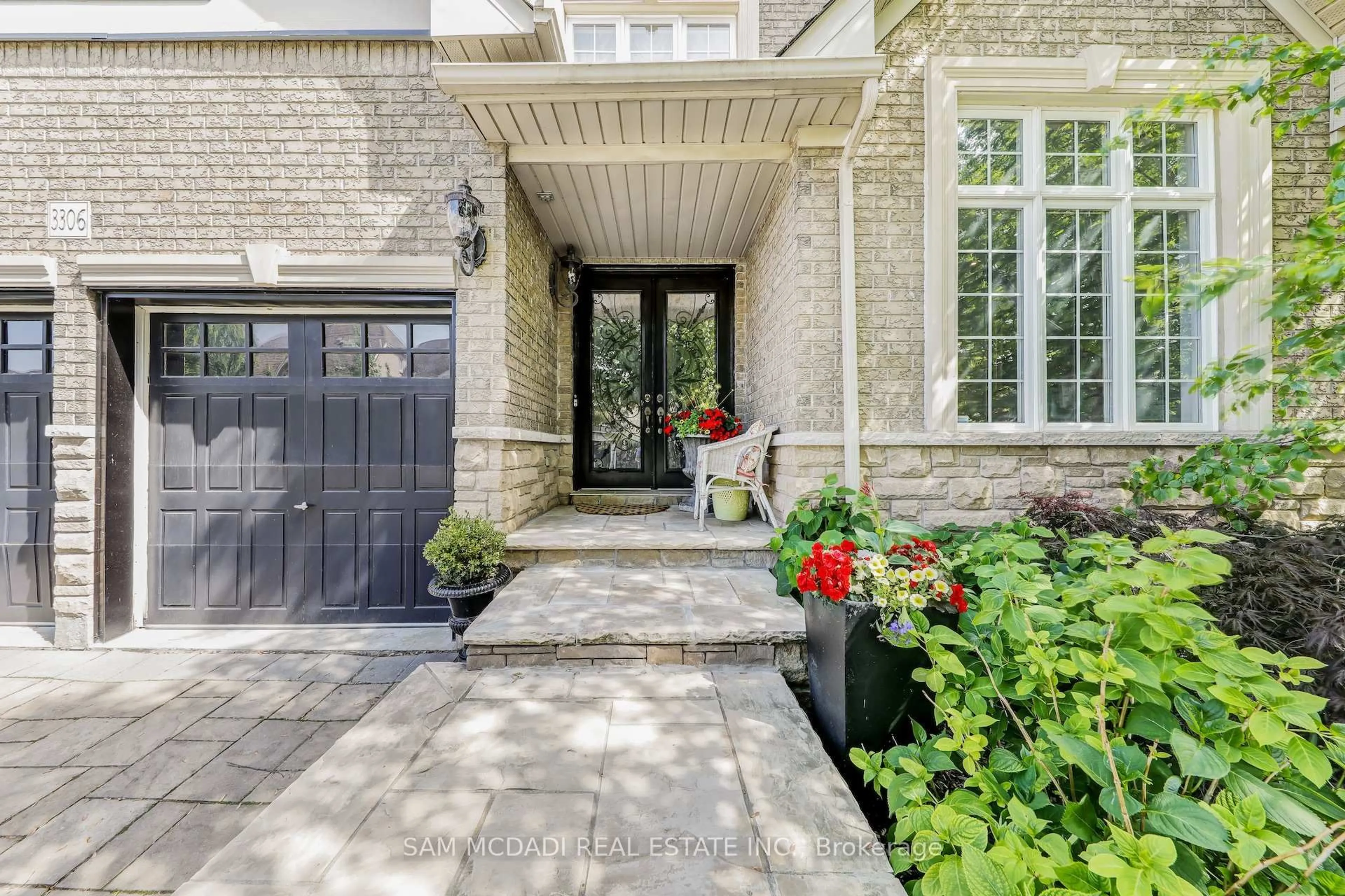 Home with brick exterior material, street for 3306 Fox Run Circ, Oakville Ontario L6L 6W5