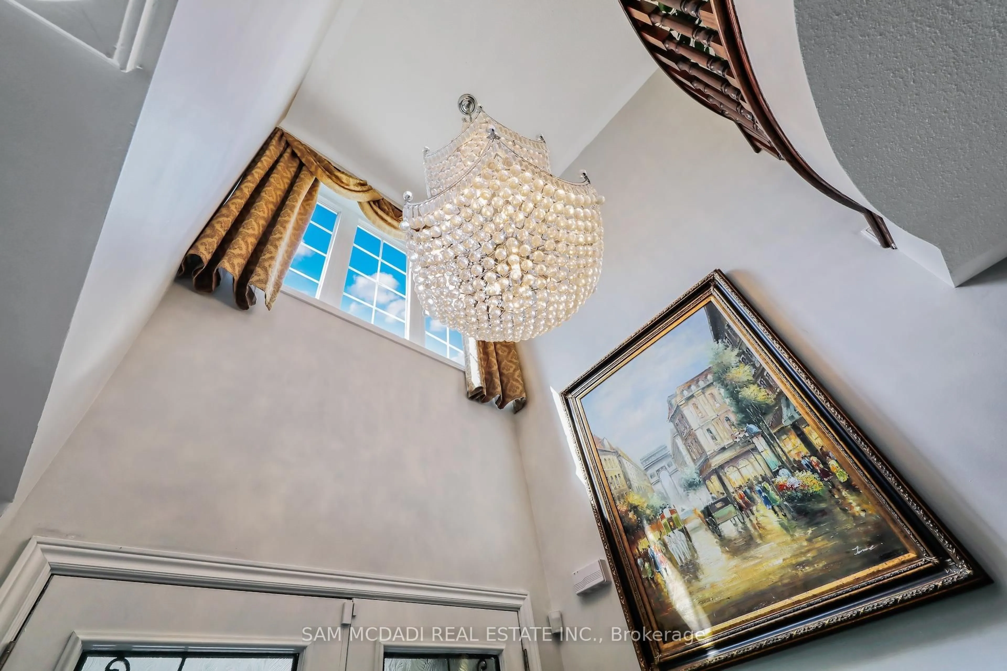 Indoor foyer for 3306 Fox Run Circ, Oakville Ontario L6L 6W5