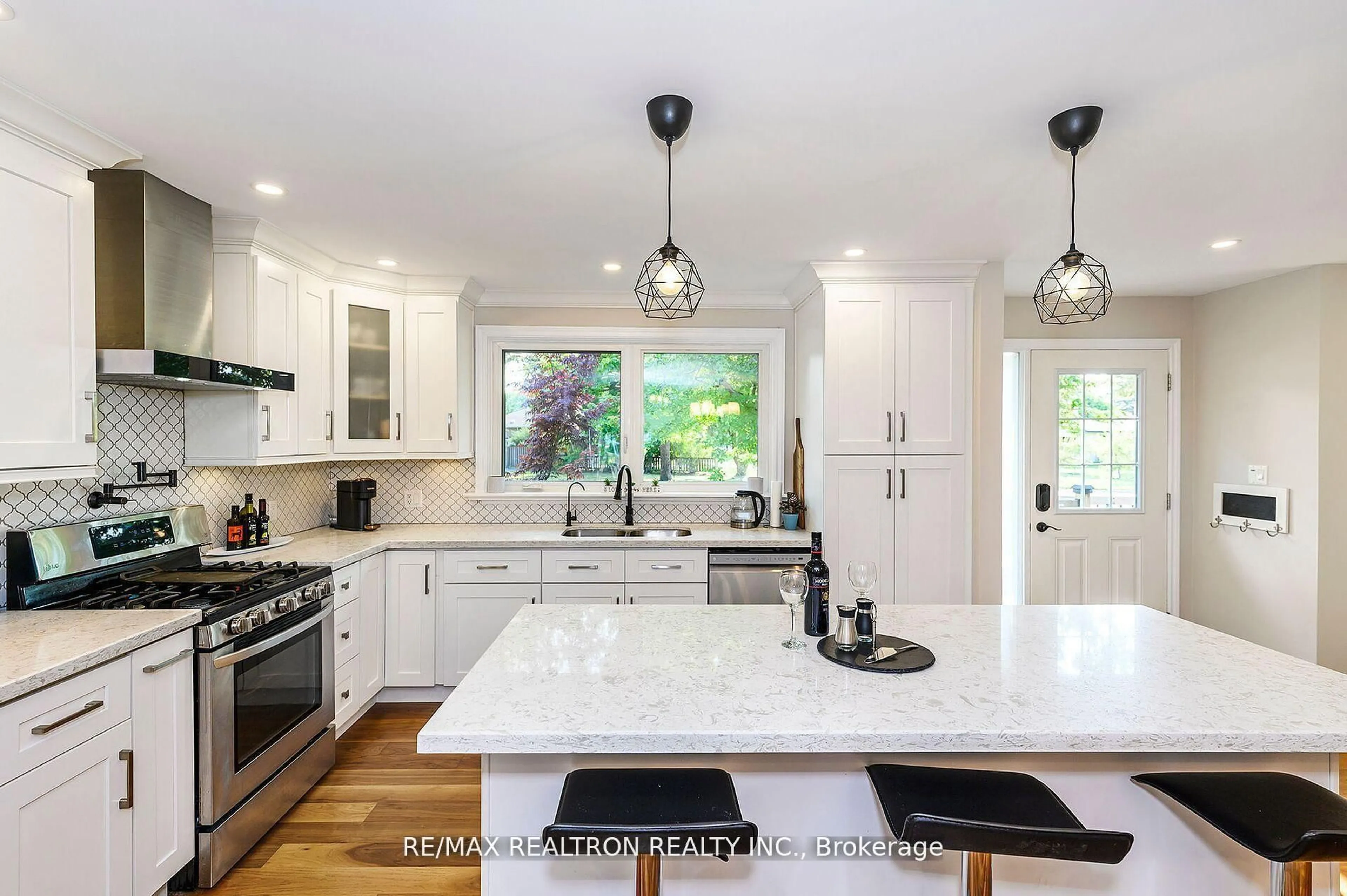 Contemporary kitchen, ceramic/tile floor for 5472 Randolph Cres, Burlington Ontario L7L 3C5
