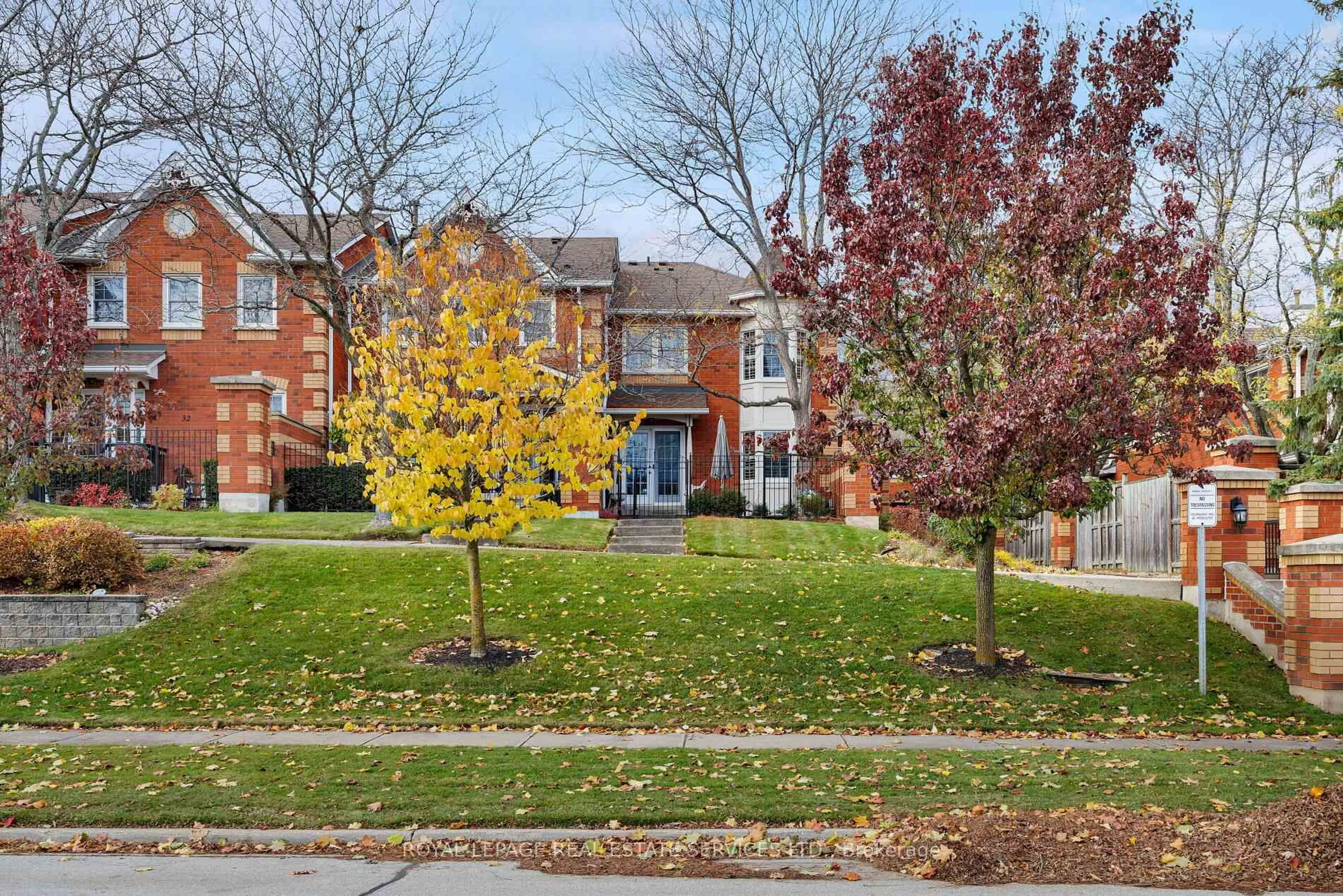 Home with brick exterior material, street for 1415 Hazelton Blvd #30, Burlington Ontario L7P 4W6