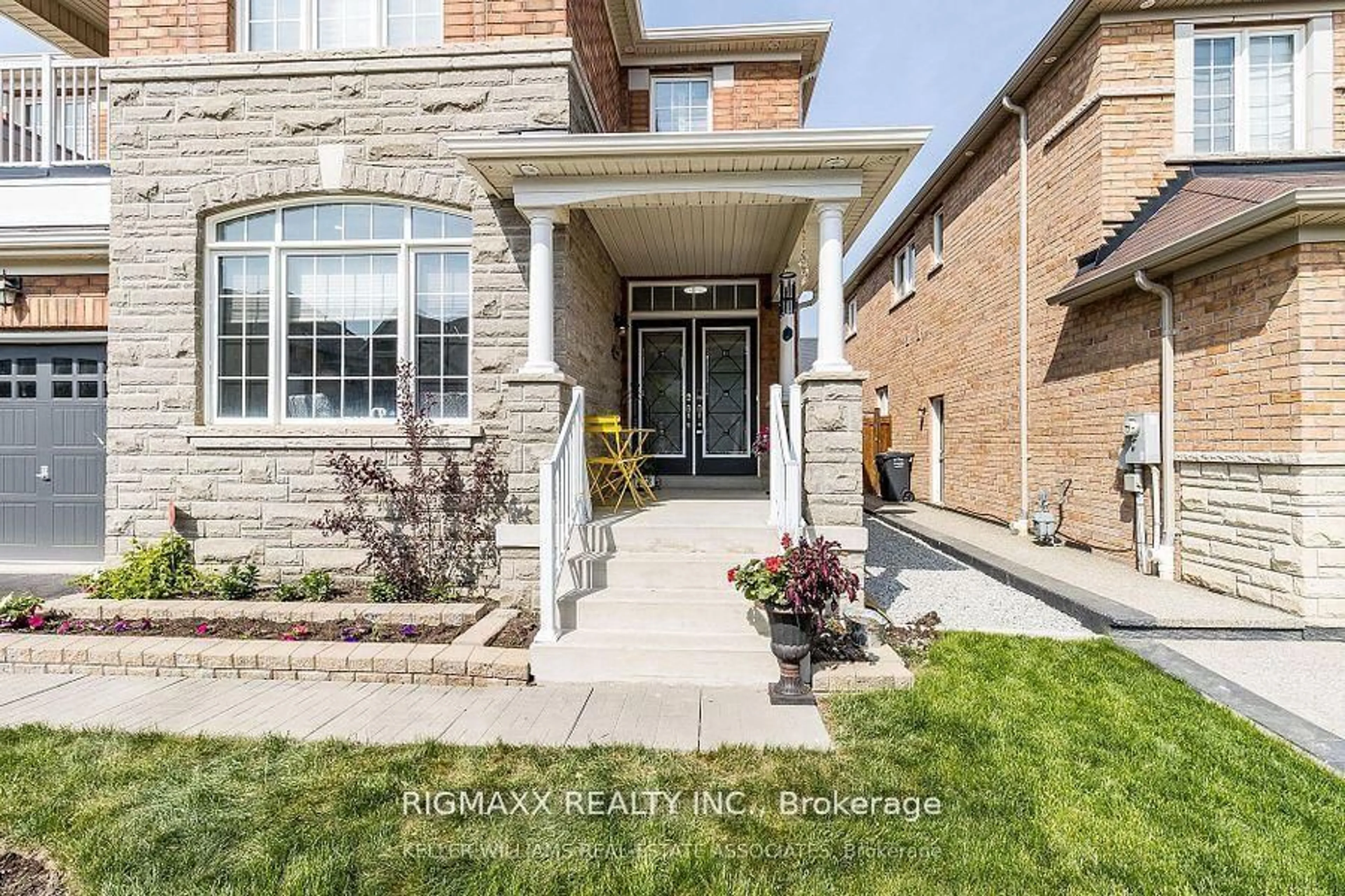 Home with brick exterior material, street for 7 Villanova Rd, Brampton Ontario L6Y 2Z4