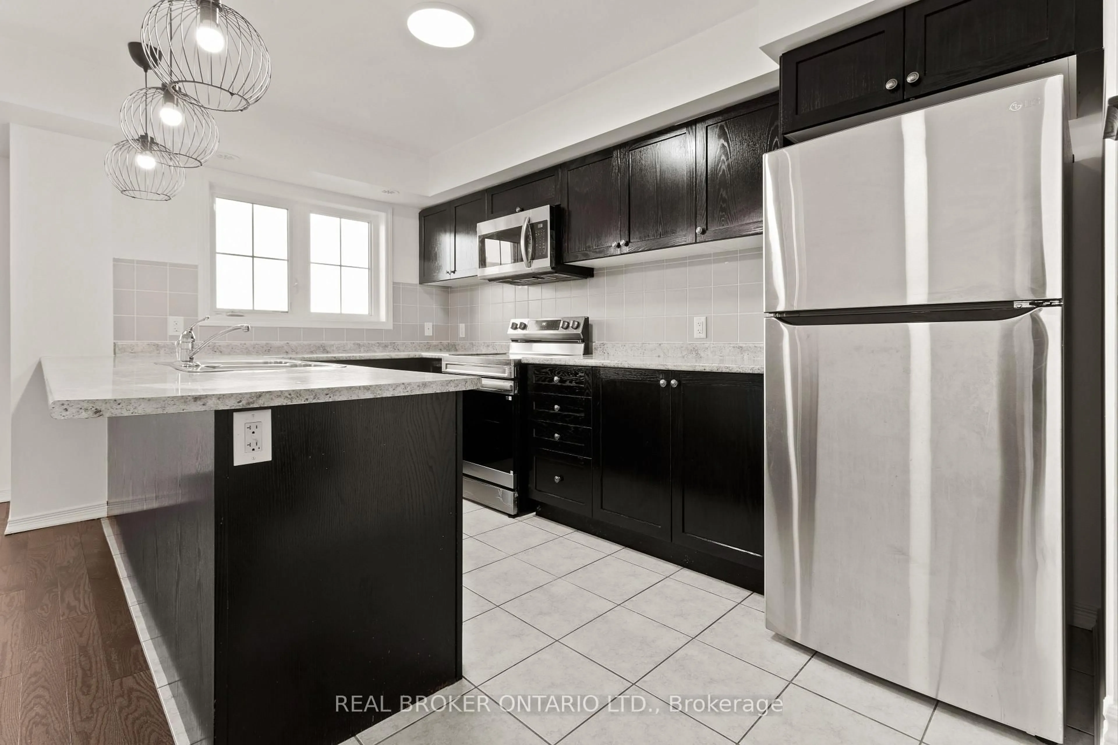 Standard kitchen, ceramic/tile floor for 2441 Greenwich Dr #42, Oakville Ontario L6M 0S3