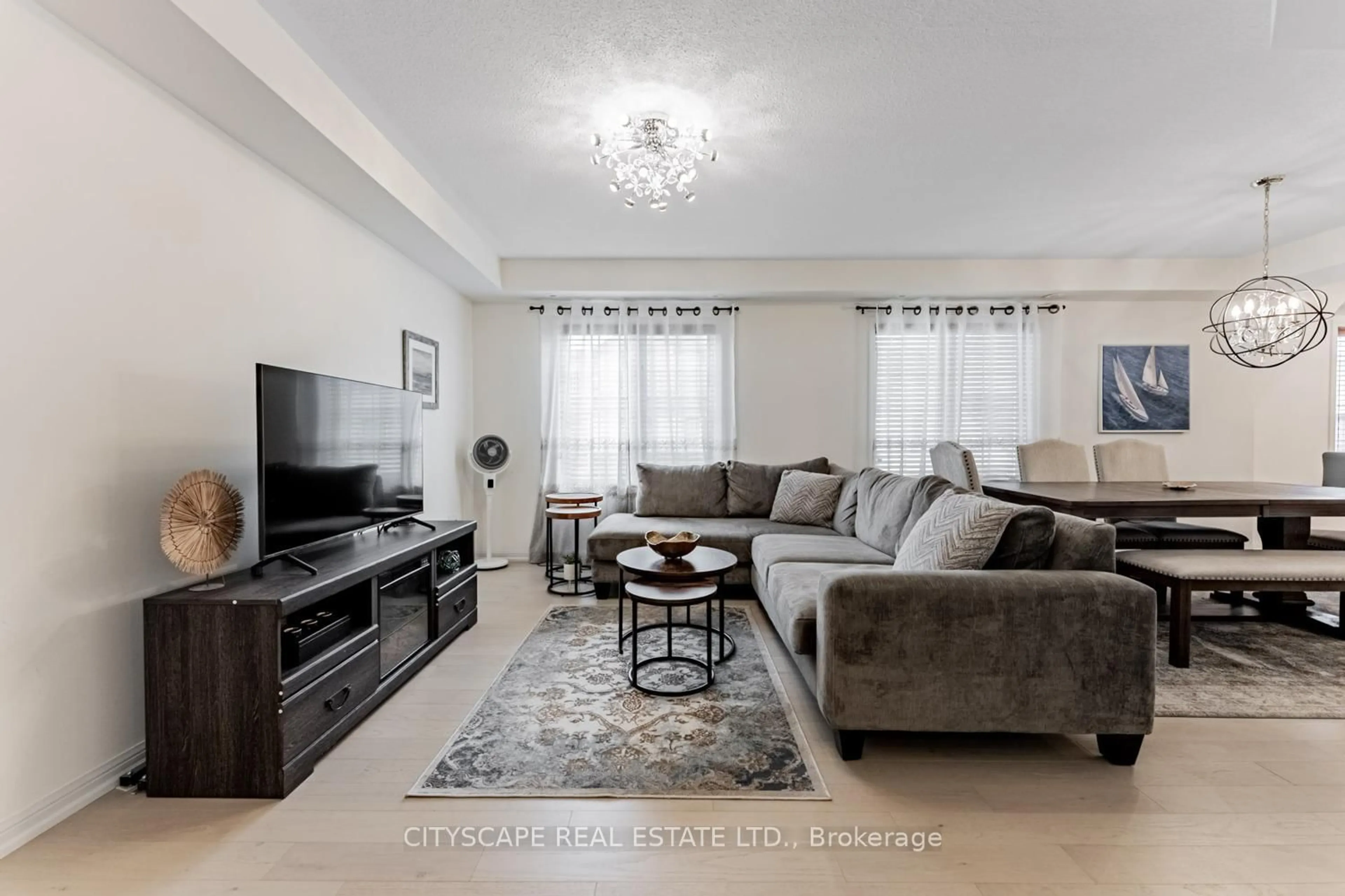 Living room with furniture, unknown for 700 Neighbourhood Circ #3, Mississauga Ontario L5B 0A6
