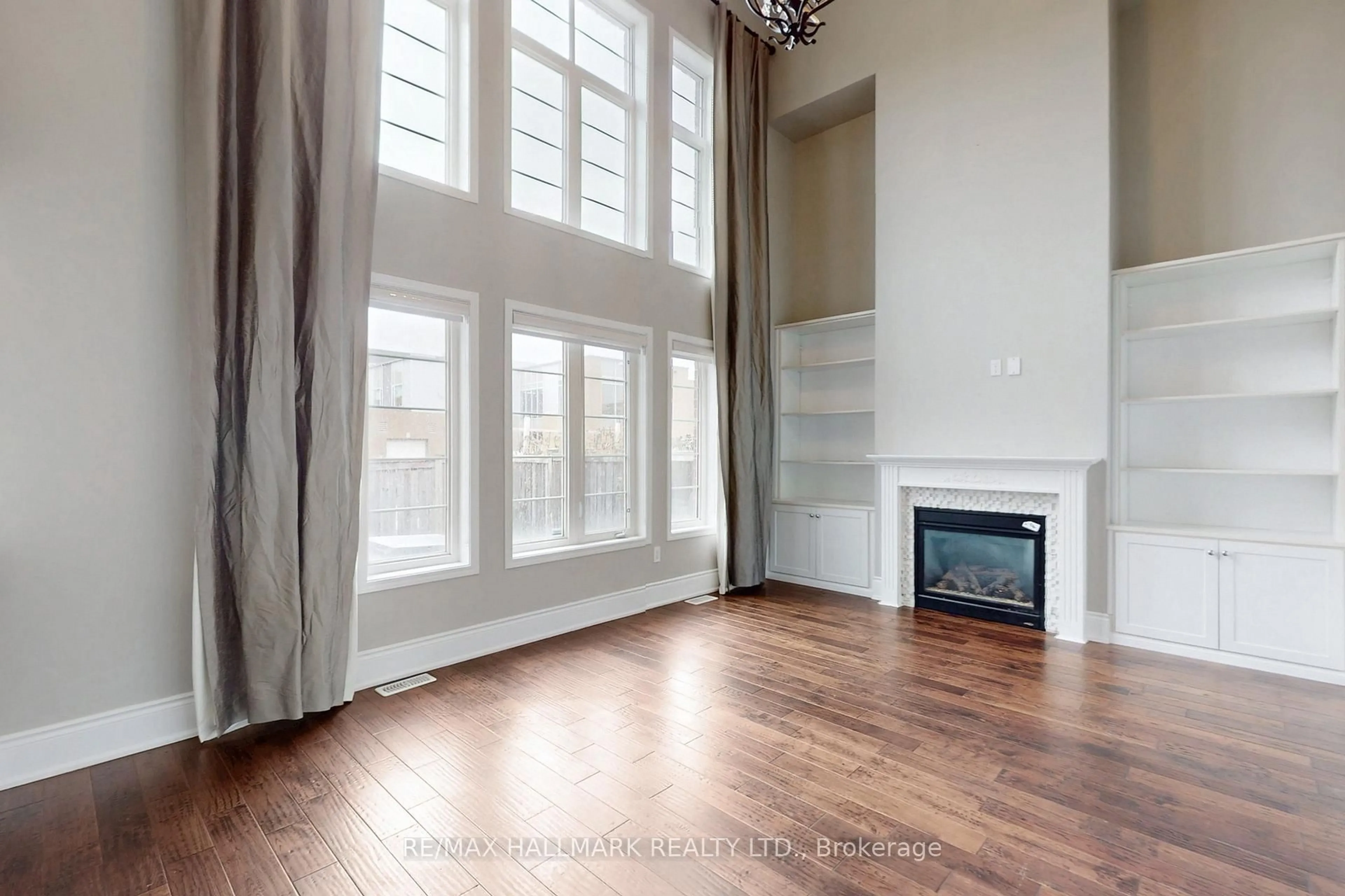 A pic of a room for 3344 Roma Ave, Burlington Ontario L7M 0N7