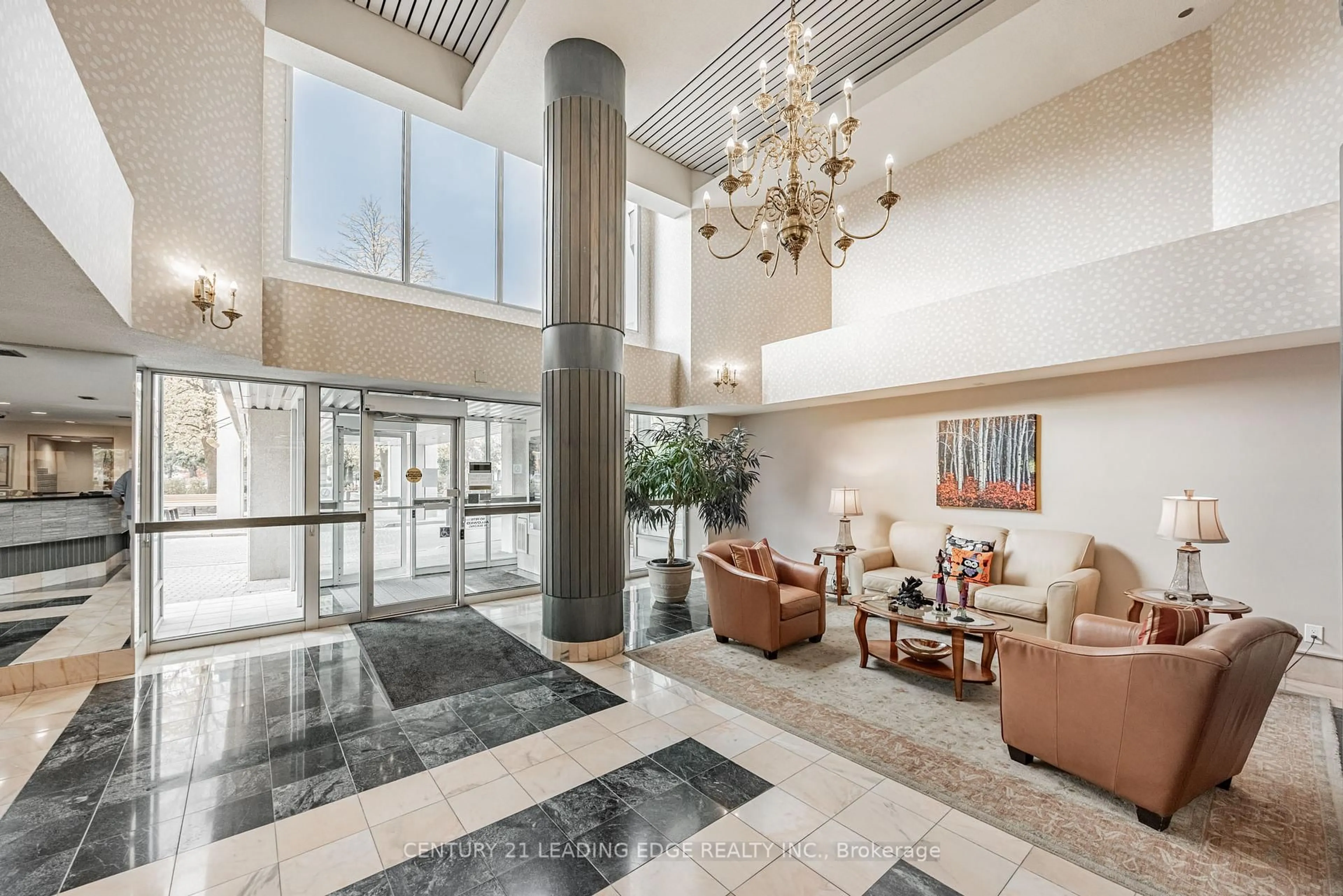 Lobby for 310 Mill St #401, Brampton Ontario L6Y 3B1