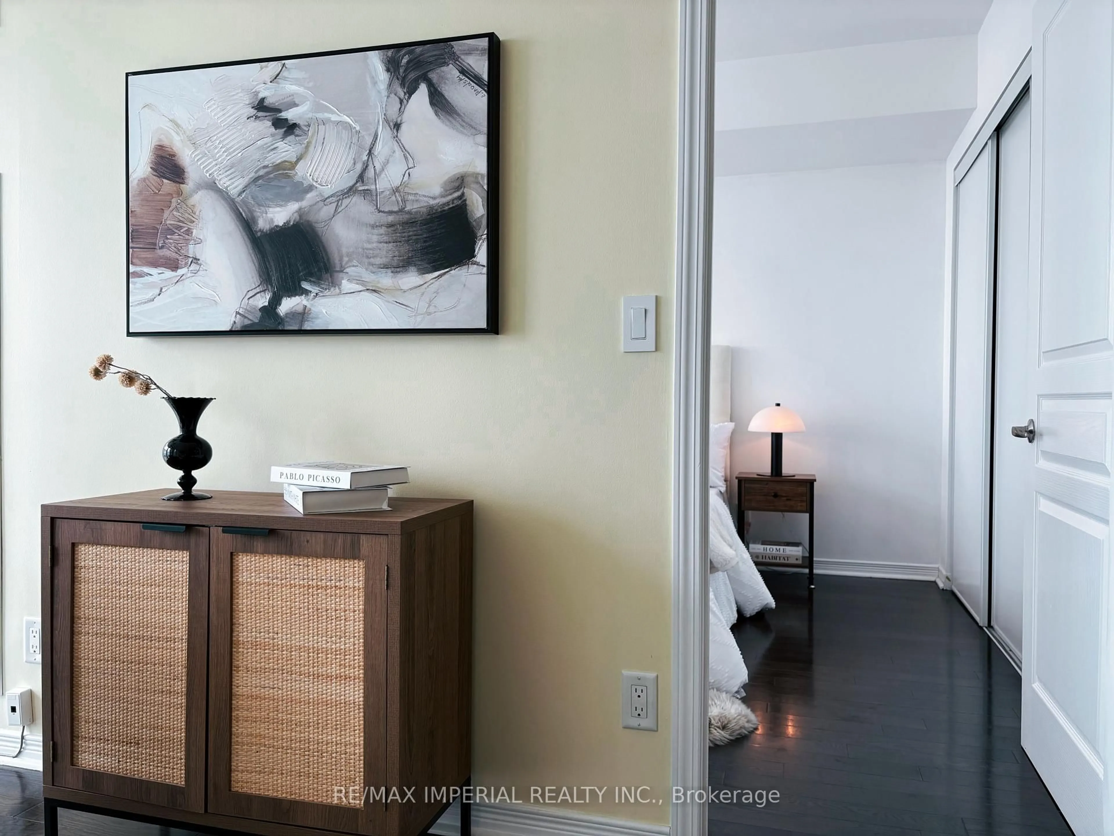 Indoor entryway for 15 legion Rd #2001, Toronto Ontario M8V 0A9