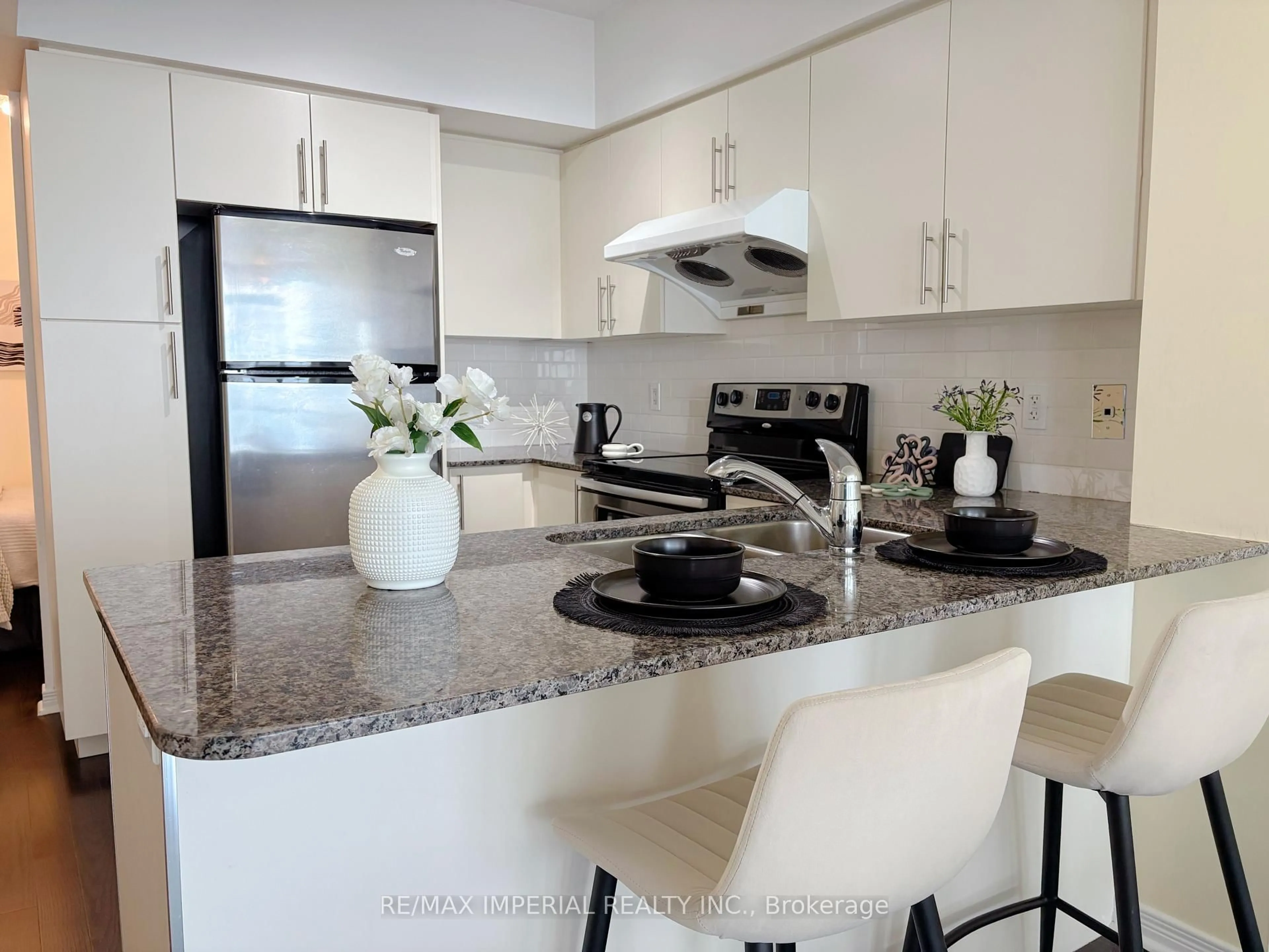 Open concept kitchen, ceramic/tile floor for 15 legion Rd #2001, Toronto Ontario M8V 0A9