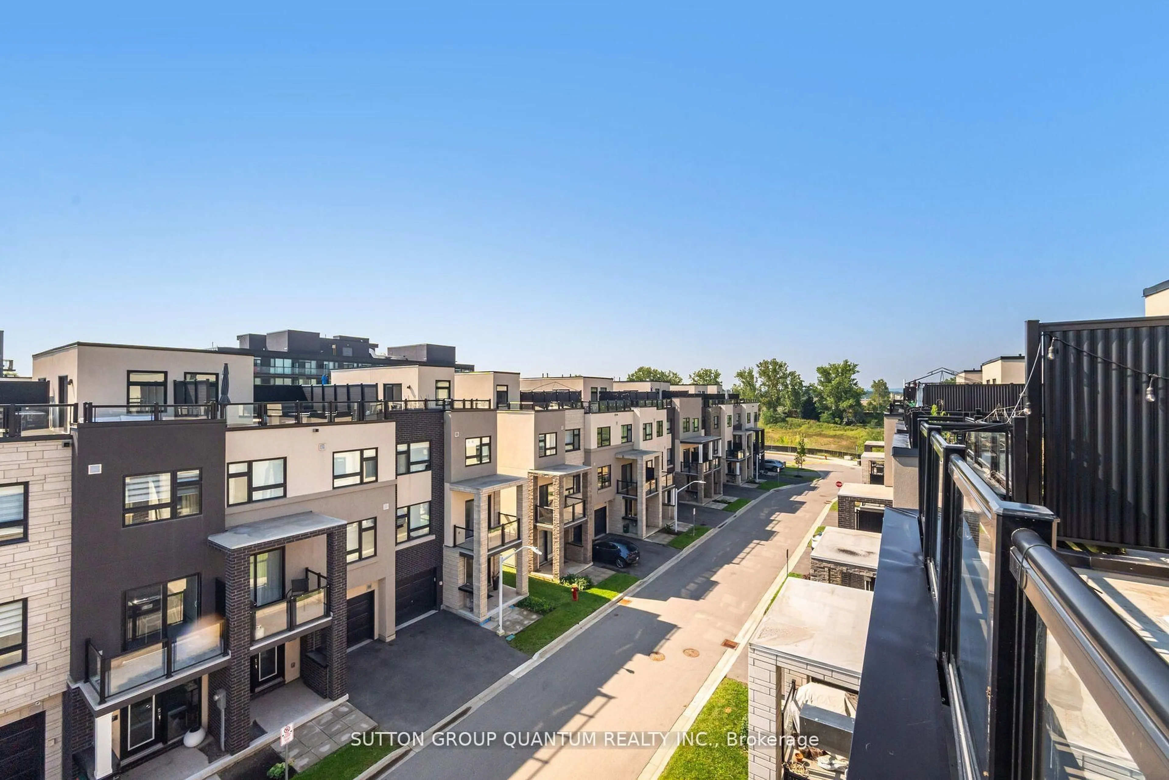 A pic from outside/outdoor area/front of a property/back of a property/a pic from drone, city buildings view from balcony for 1121 Cooke Blvd #19, Burlington Ontario L7T 0C4