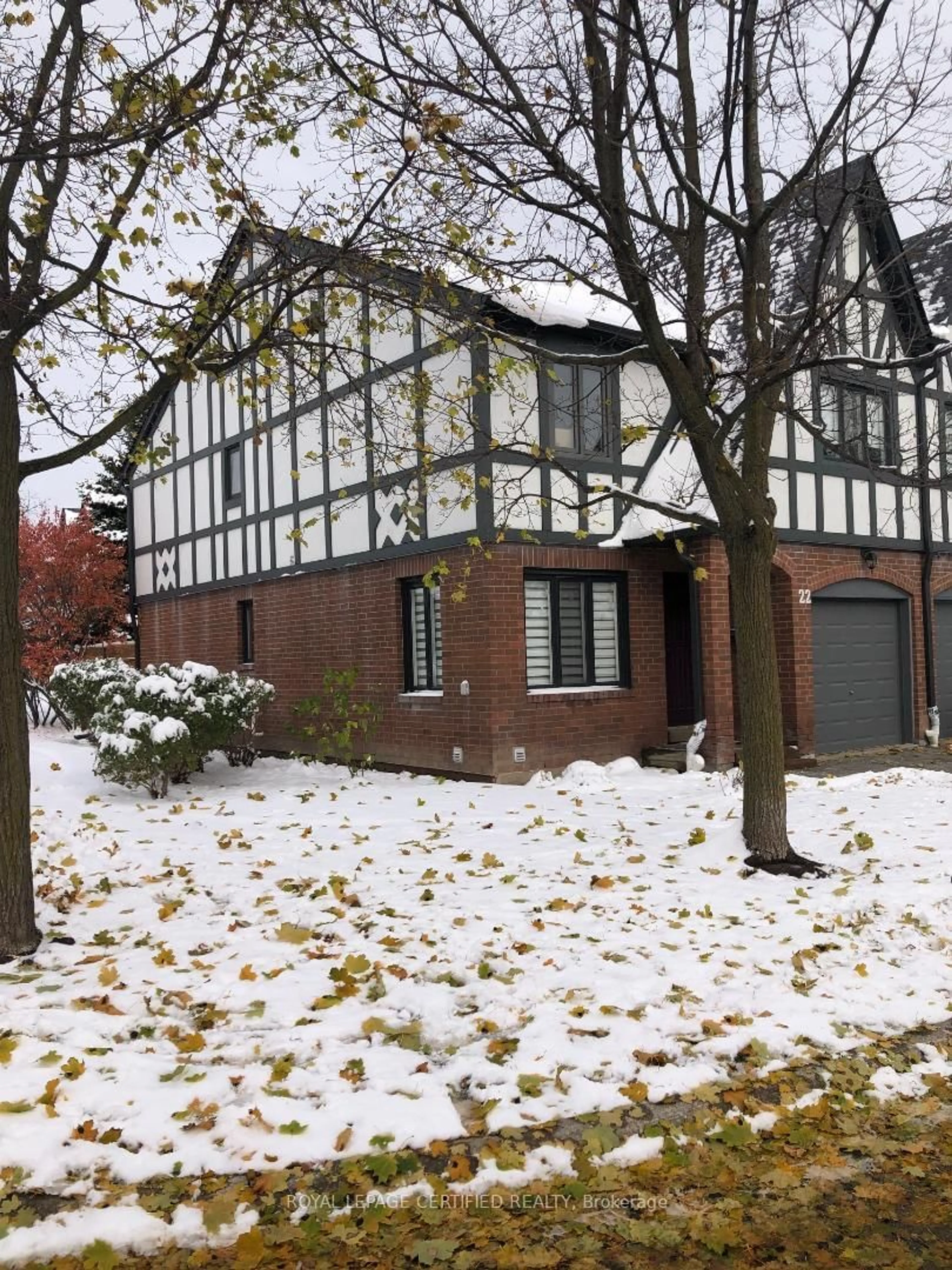 Home with brick exterior material, street for 3050 Orleans Rd #22, Mississauga Ontario L5L 5P7