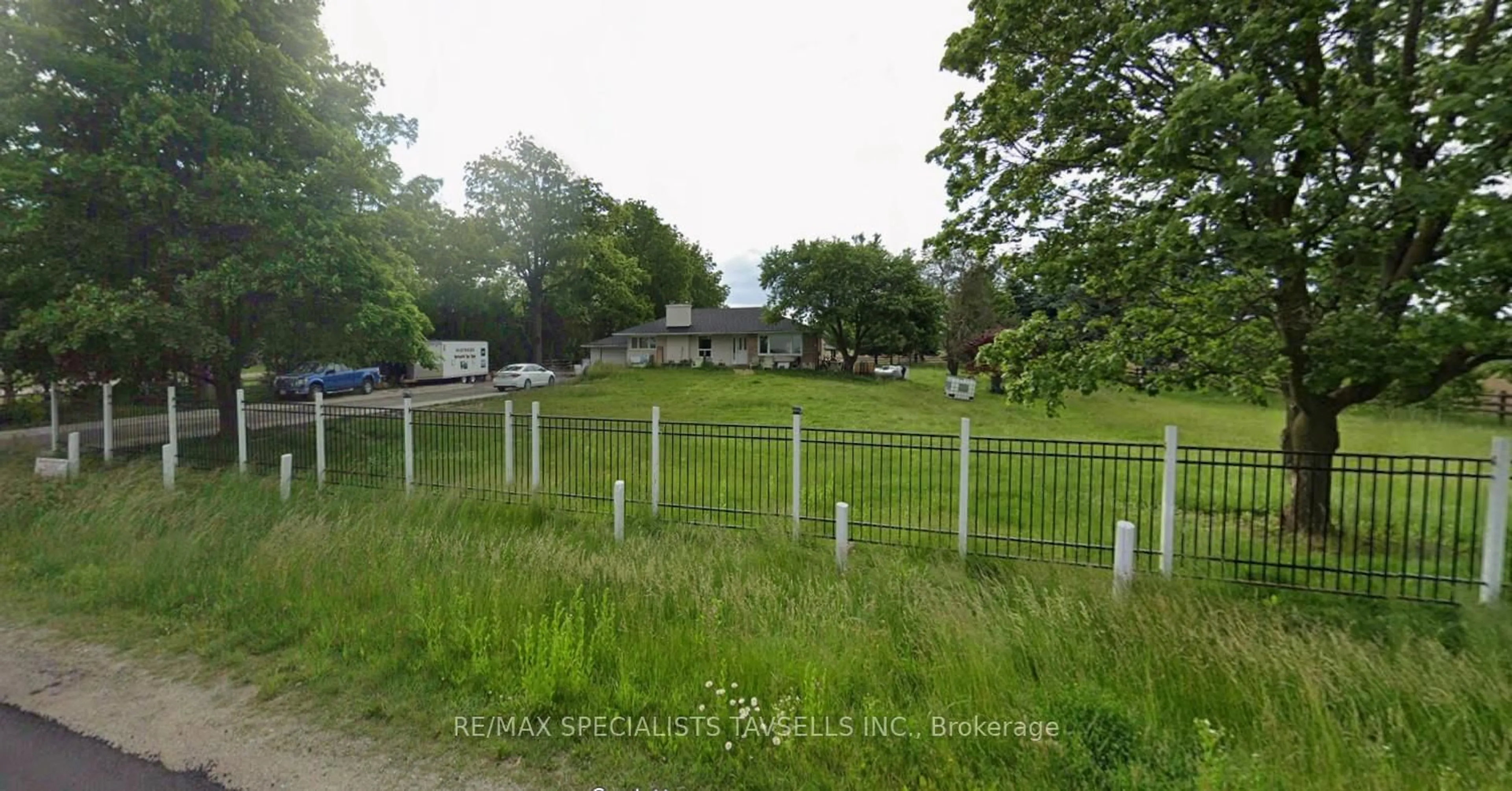 A pic from outside/outdoor area/front of a property/back of a property/a pic from drone, street for 16817 22 SIDE Rd, Halton Hills Ontario L7G 4S8