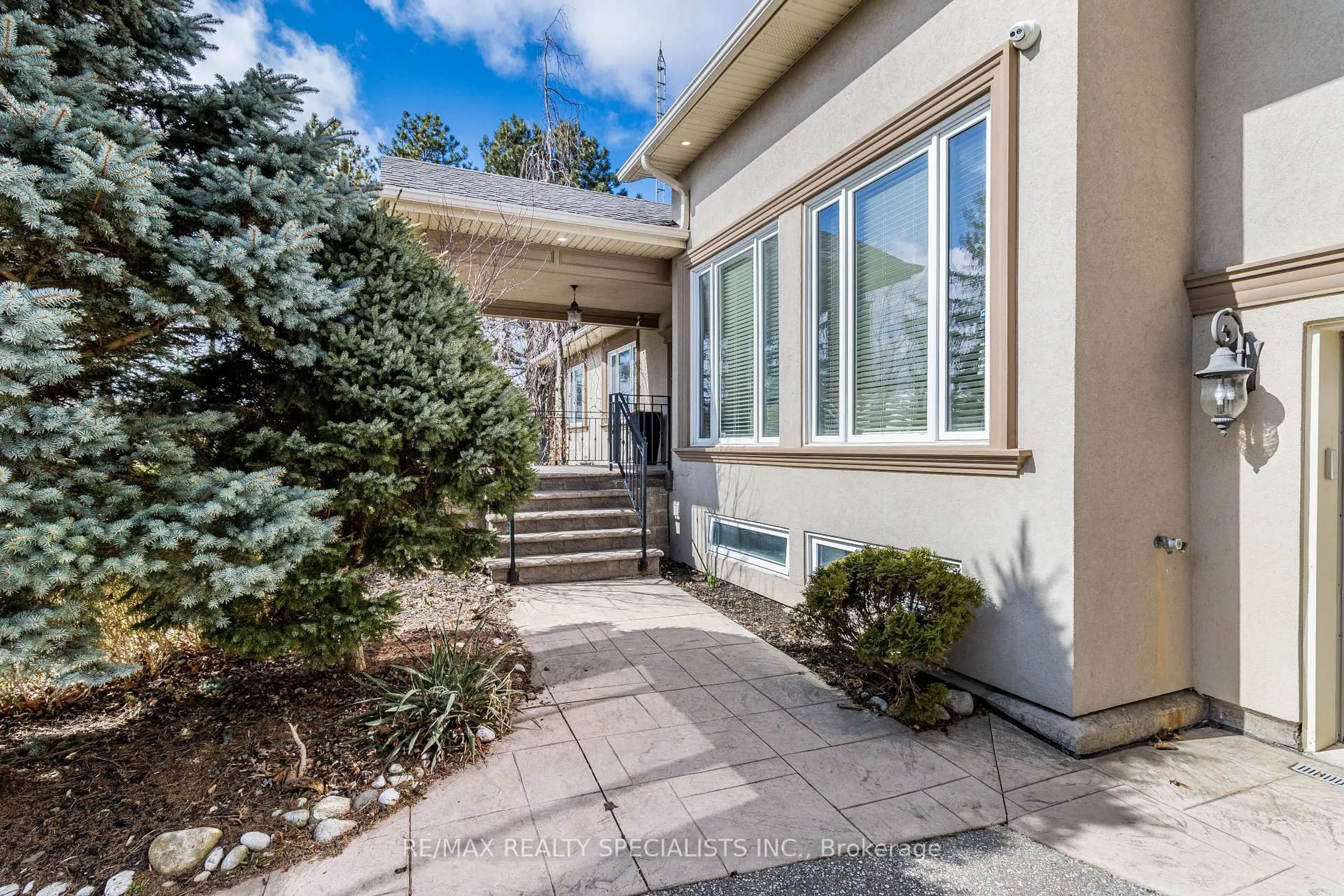 Unknown for 9075 Eighth Line, Halton Hills Ontario L7G 4S5