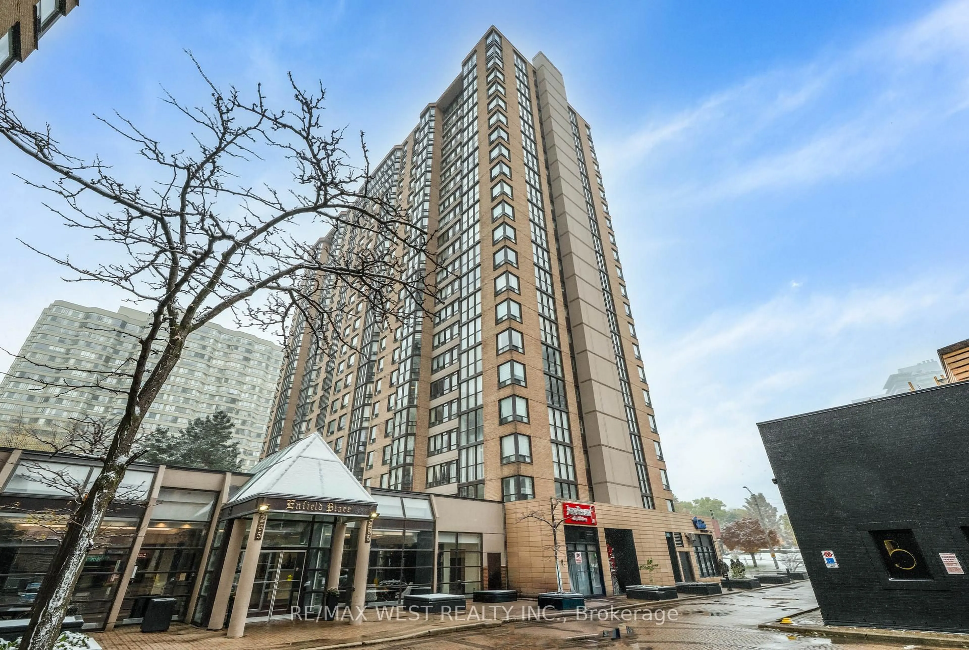Indoor foyer for 285 Enfield Pl #1102, Mississauga Ontario L5B 3Y6