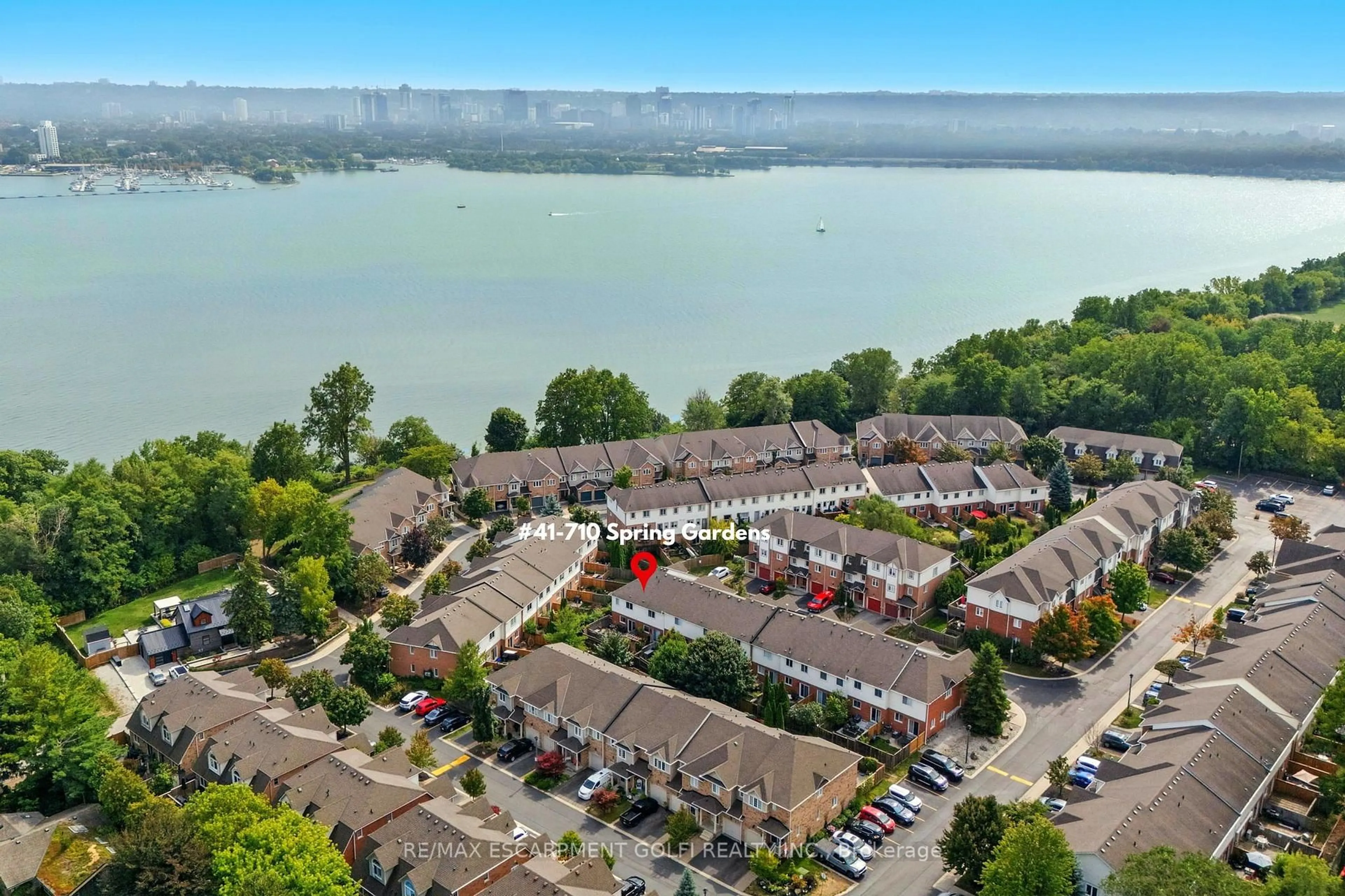 A pic from outside/outdoor area/front of a property/back of a property/a pic from drone, water/lake/river/ocean view for 710 Spring Gardens Rd #41, Burlington Ontario L7T 4K7