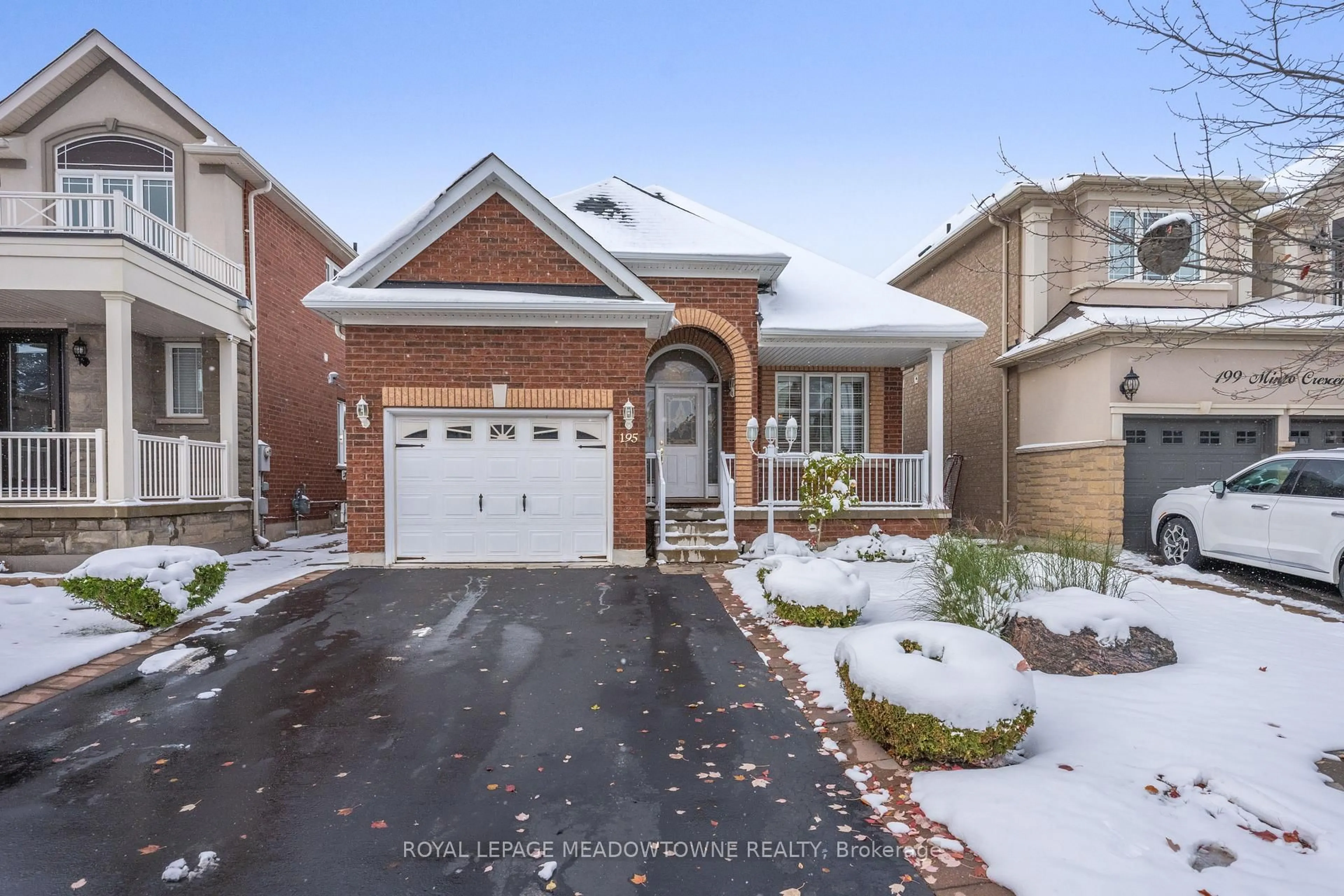 Home with brick exterior material, street for 195 Minto Cres, Milton Ontario L9T 7P5