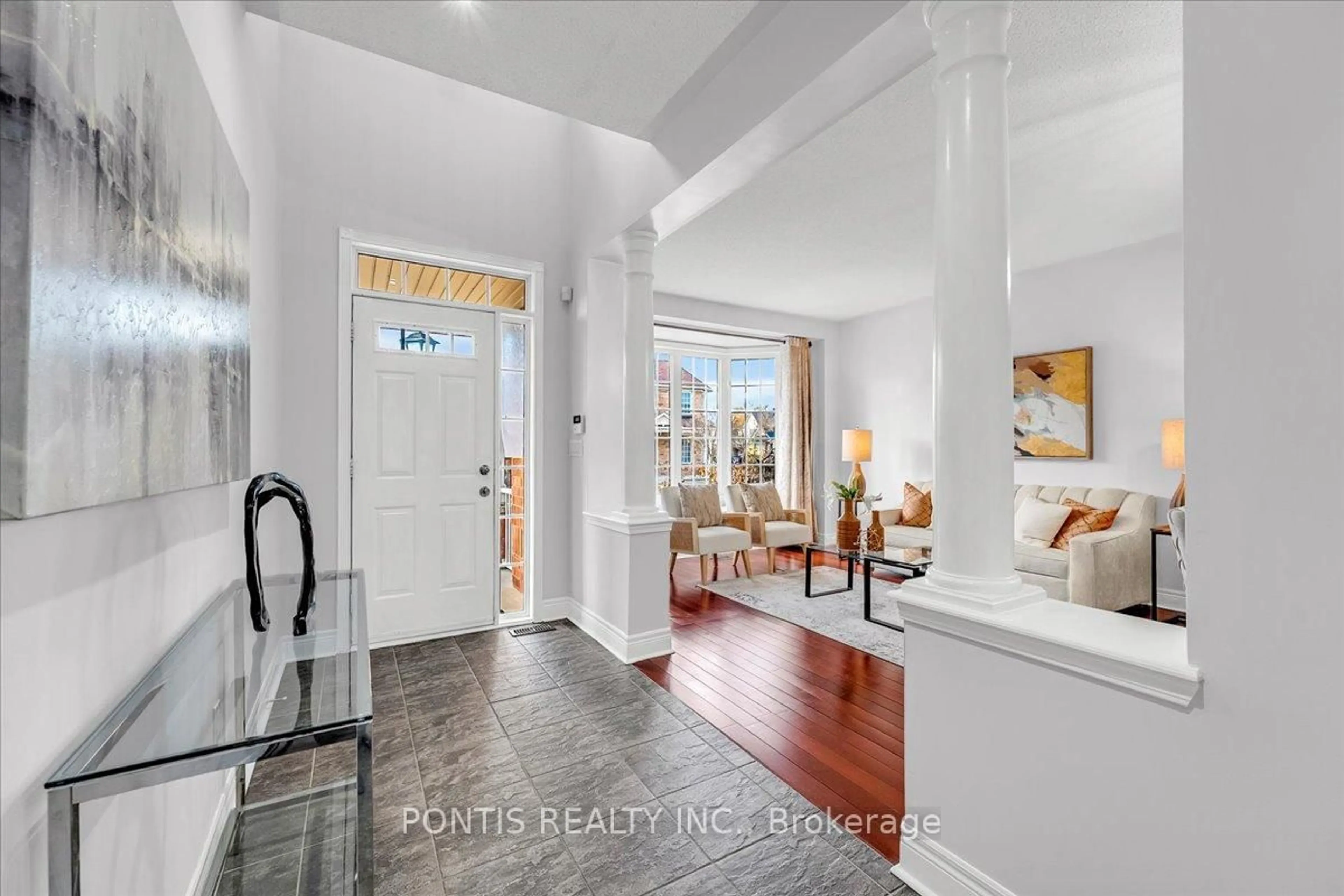 Indoor entryway for 52 Emmett Circ, Brampton Ontario L7A 3M2