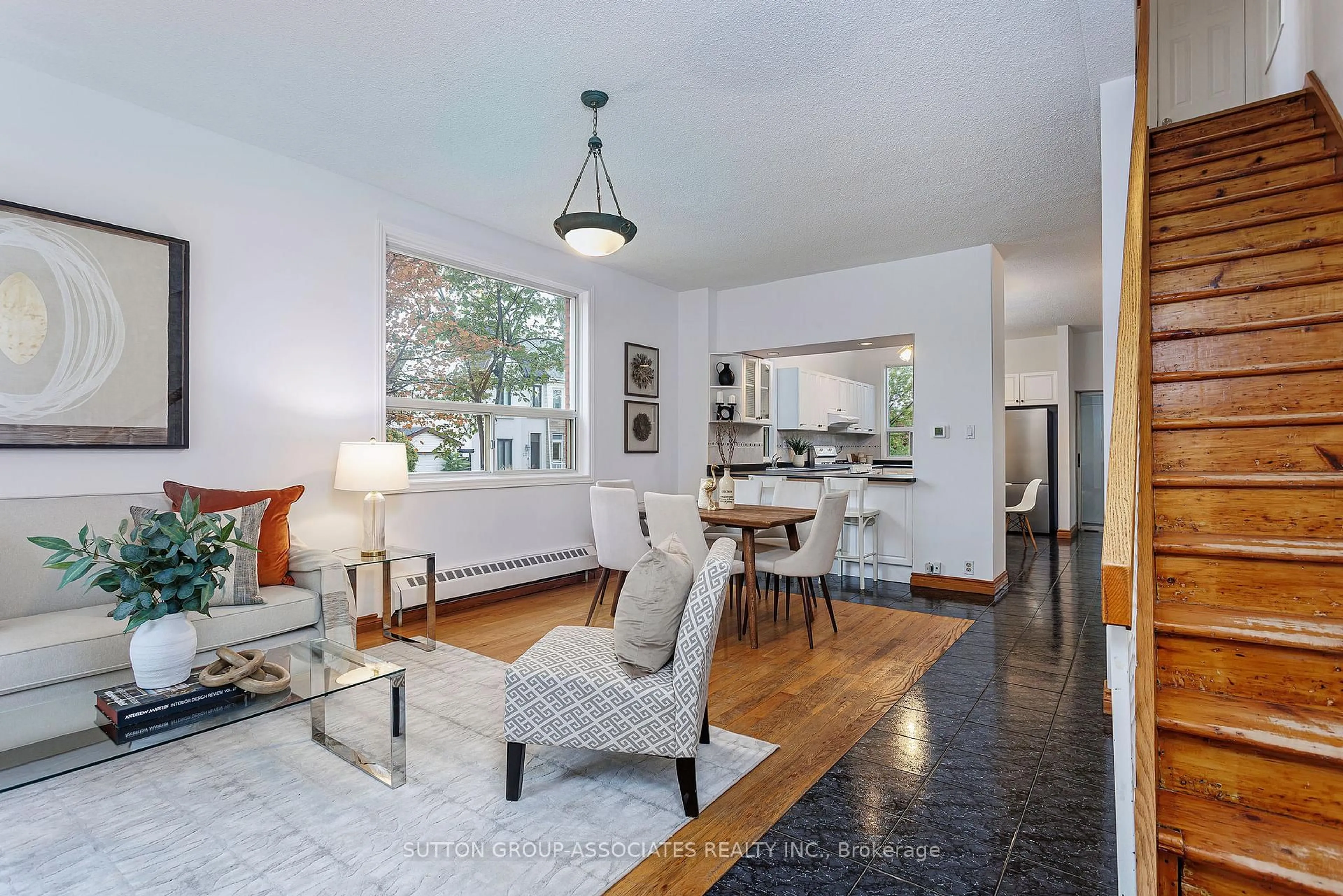 Living room with furniture, unknown for 195 Hallam St, Toronto Ontario M6H 1X6