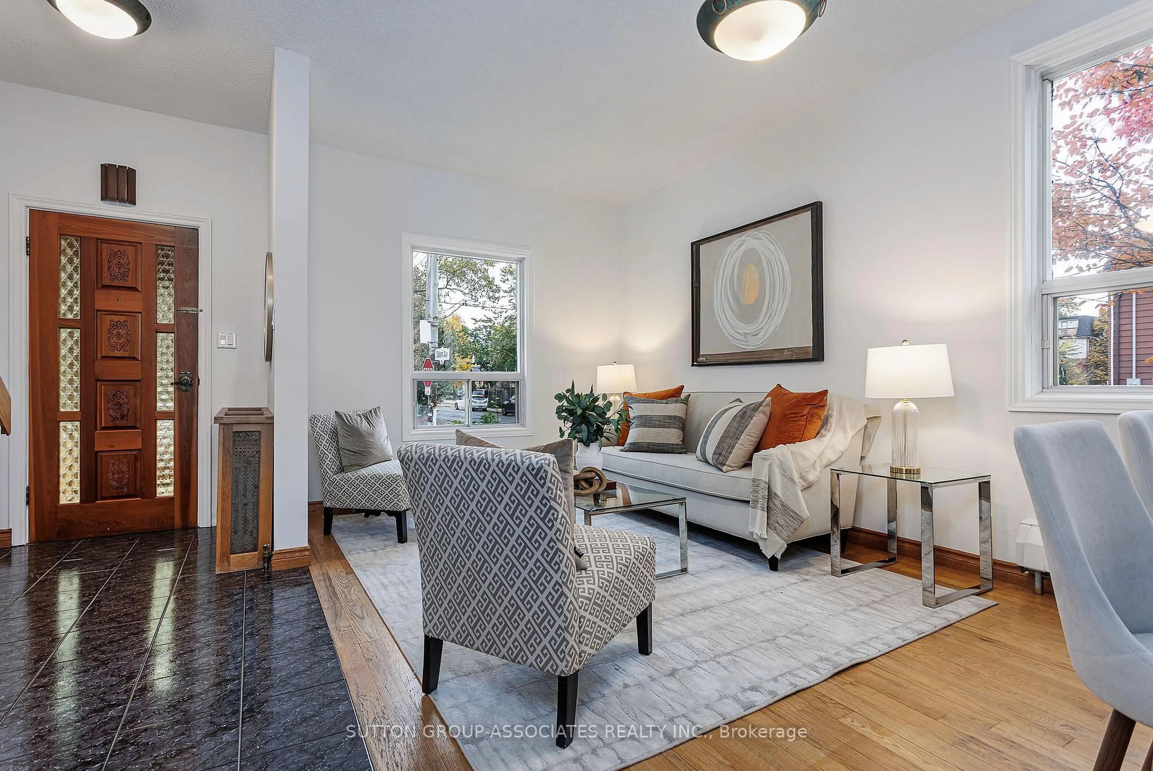 Living room with furniture, unknown for 195 Hallam St, Toronto Ontario M6H 1X6