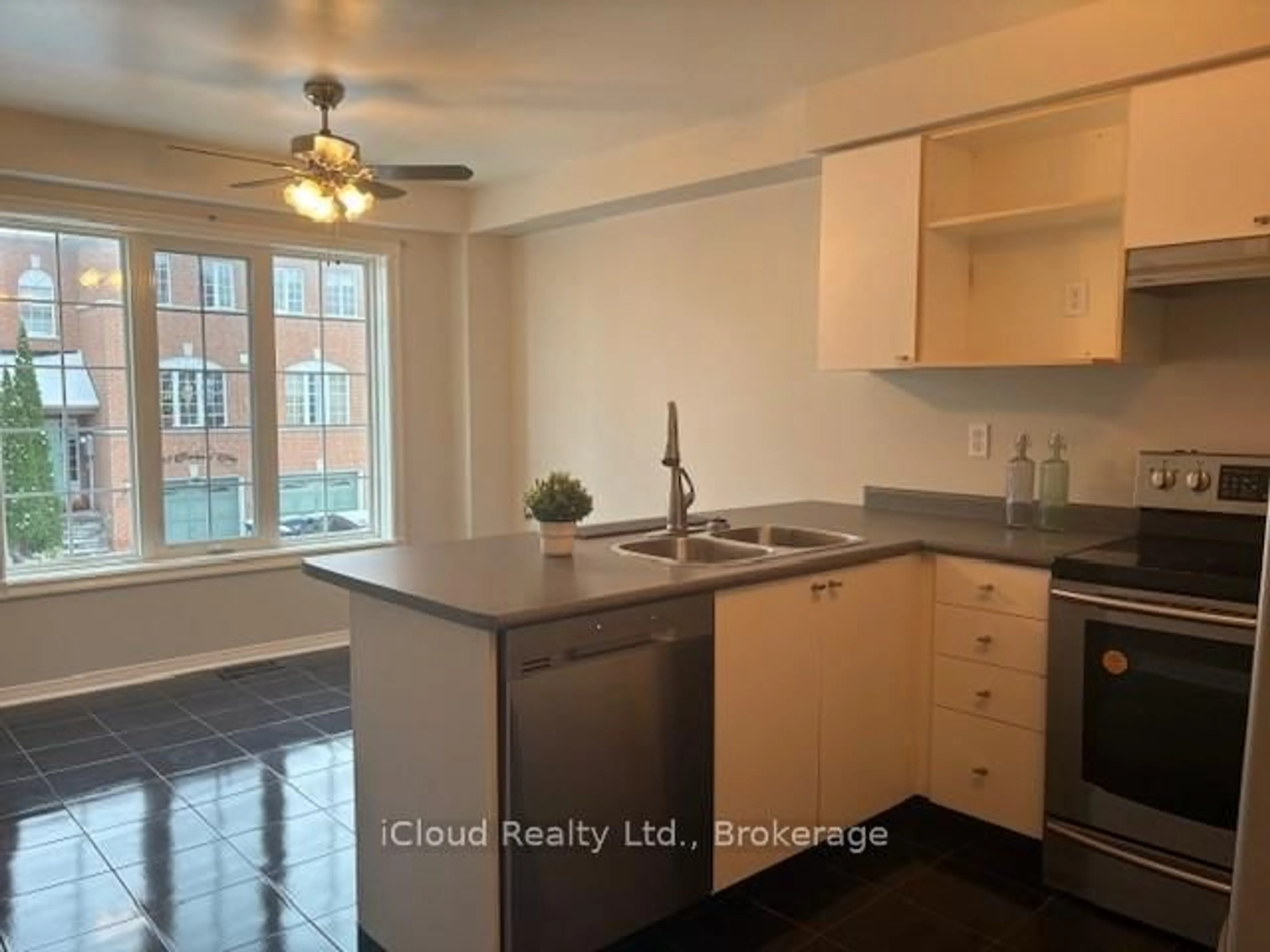 Standard kitchen, unknown for 65 Brickyard Way #27, Brampton Ontario L6V 4M2