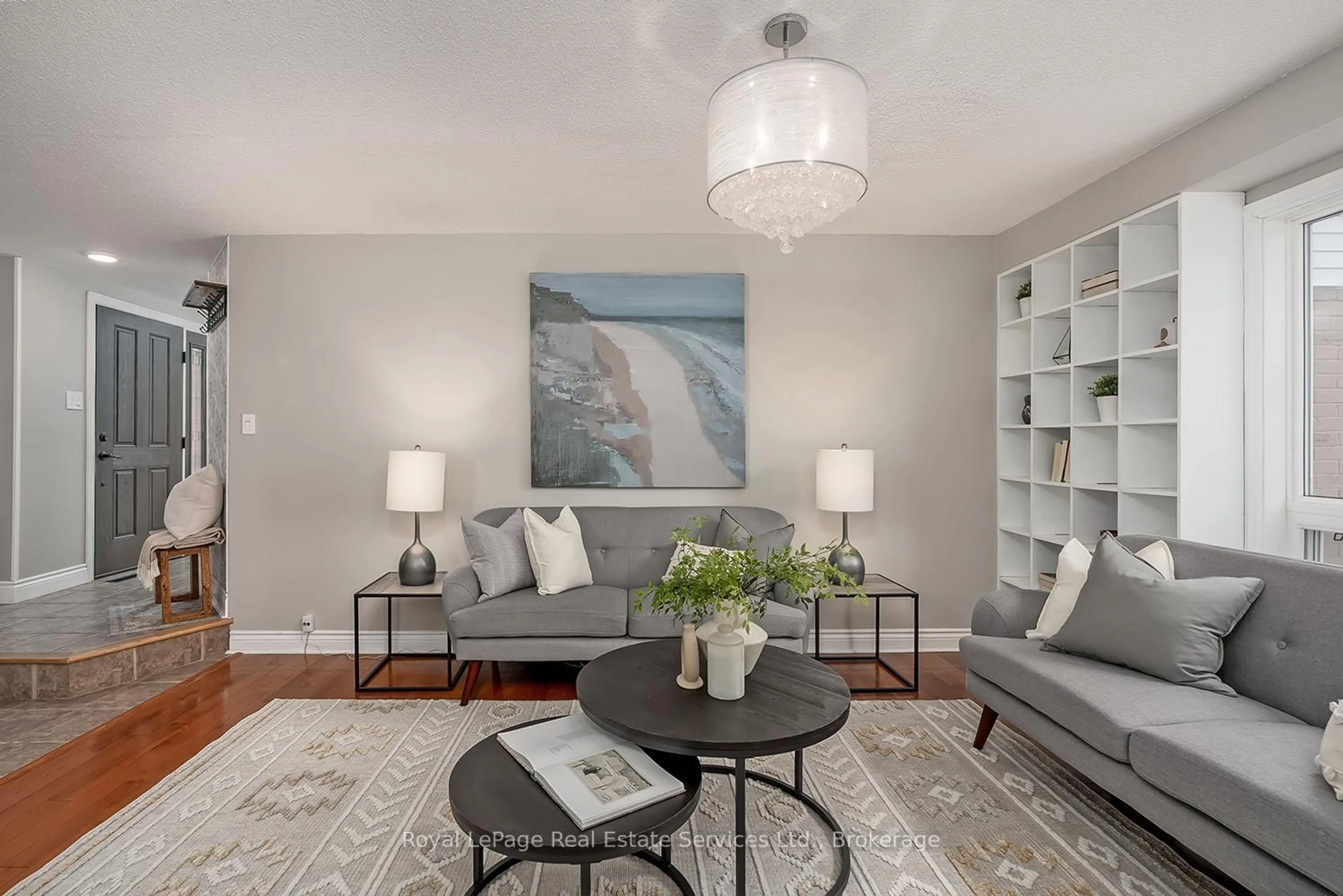 Living room with furniture, unknown for 1544 Greenbriar Dr, Oakville Ontario L6M 1Y5