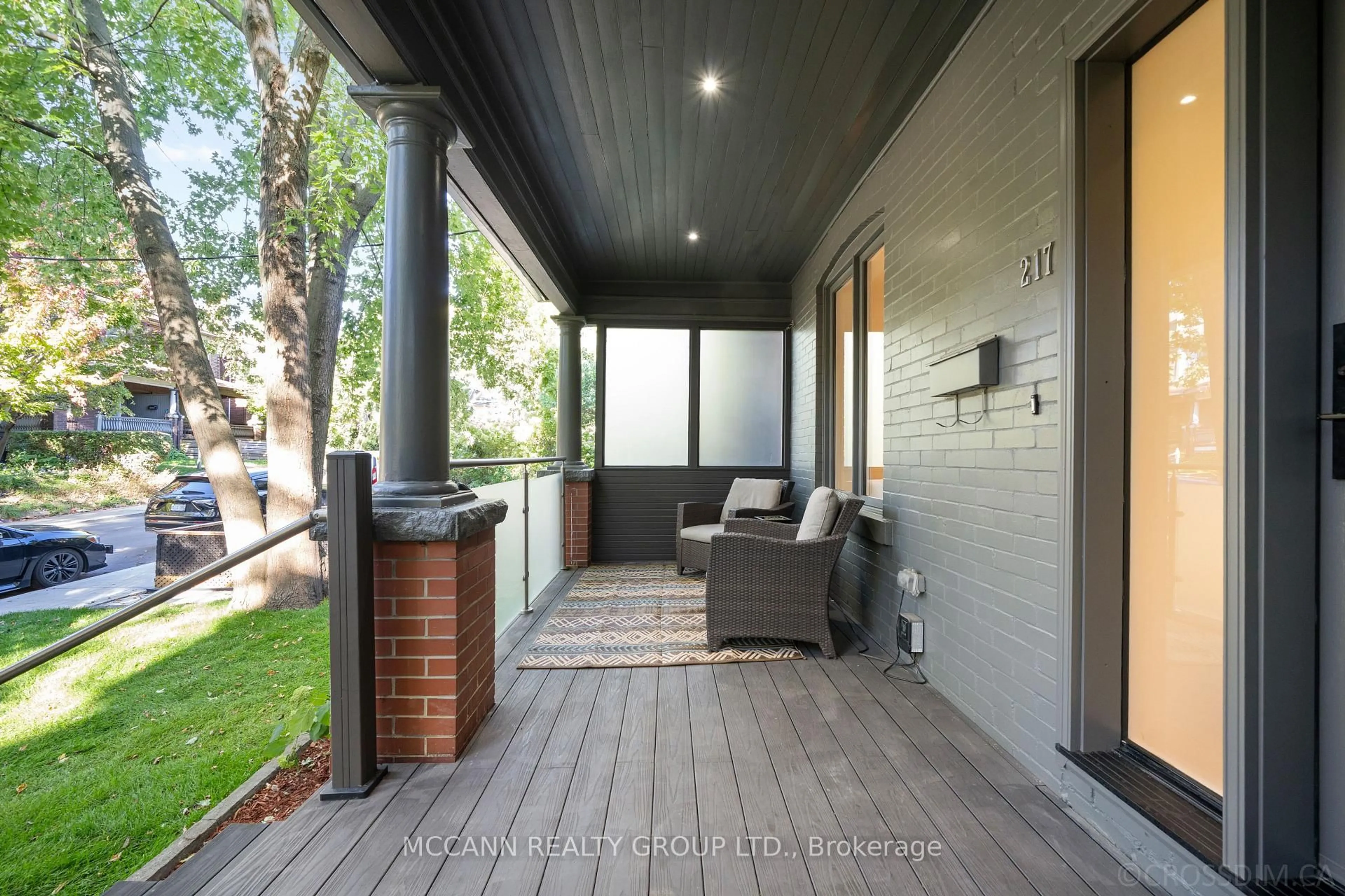 Patio, street for 217 Pearson Ave, Toronto Ontario M6R 1G6