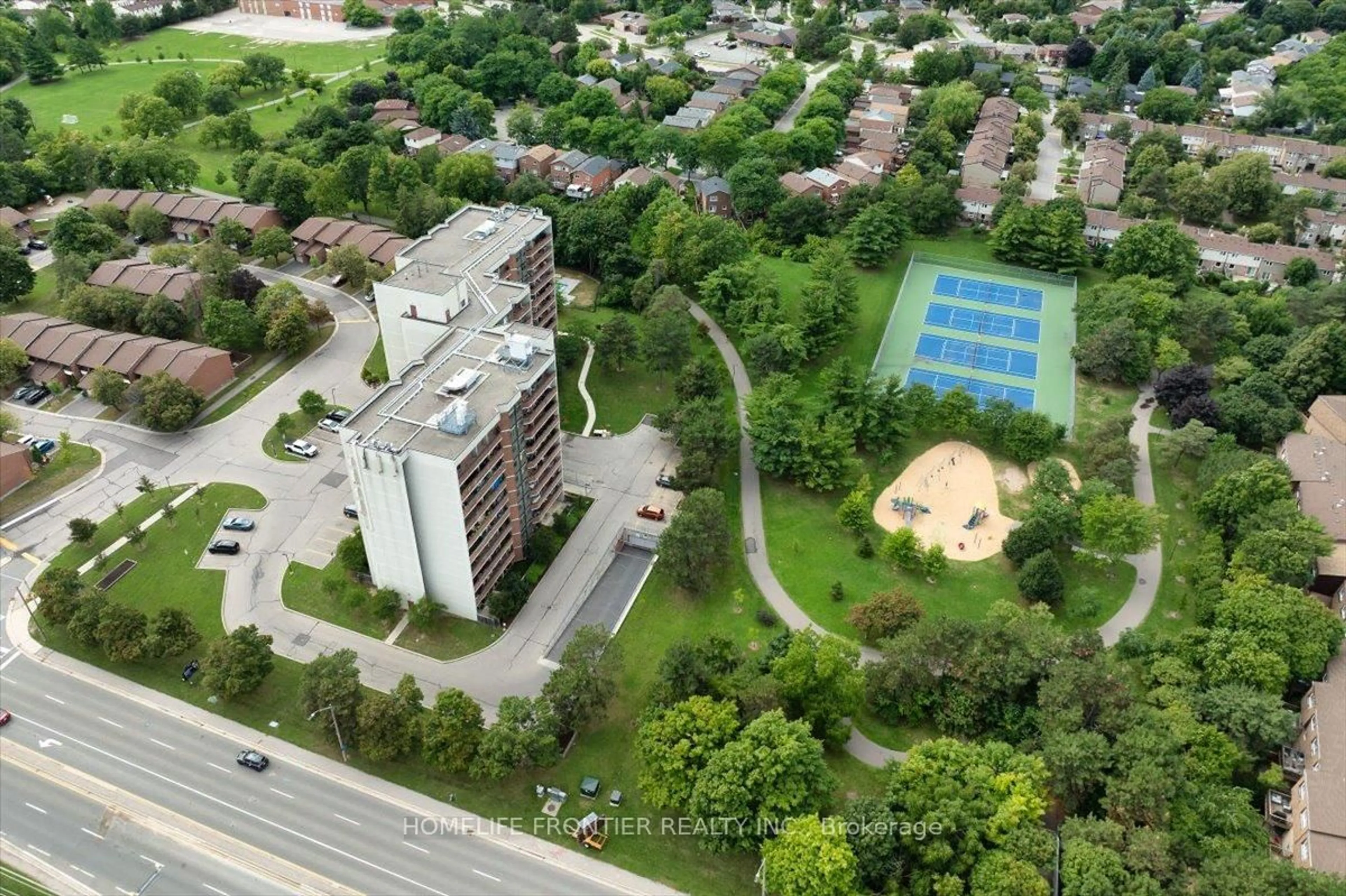 A pic from outside/outdoor area/front of a property/back of a property/a pic from drone, city buildings view from balcony for 2301 Derry Rd #605, Mississauga Ontario L5N 2R4