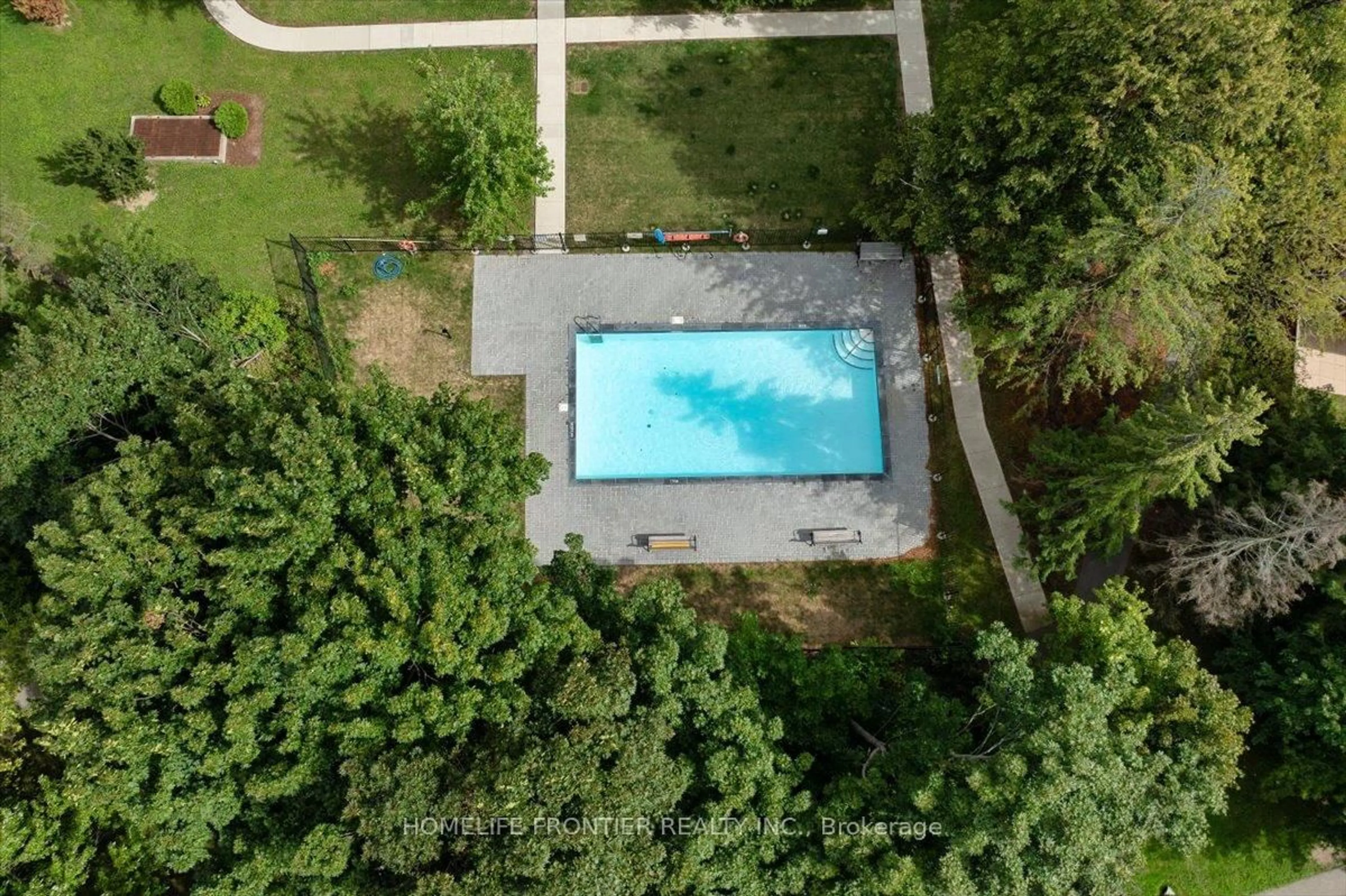 Pool for 2301 Derry Rd #605, Mississauga Ontario L5N 2R4