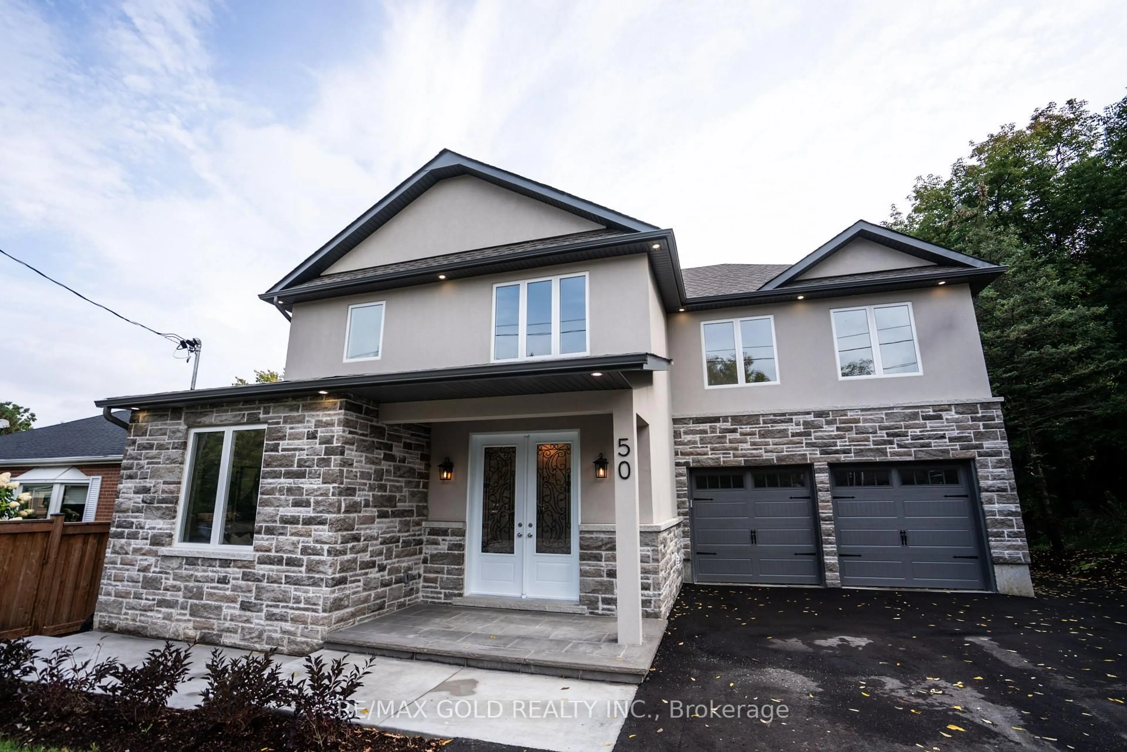 Home with brick exterior material, street for 50 Willow St, Caledon Ontario L7E 1C4