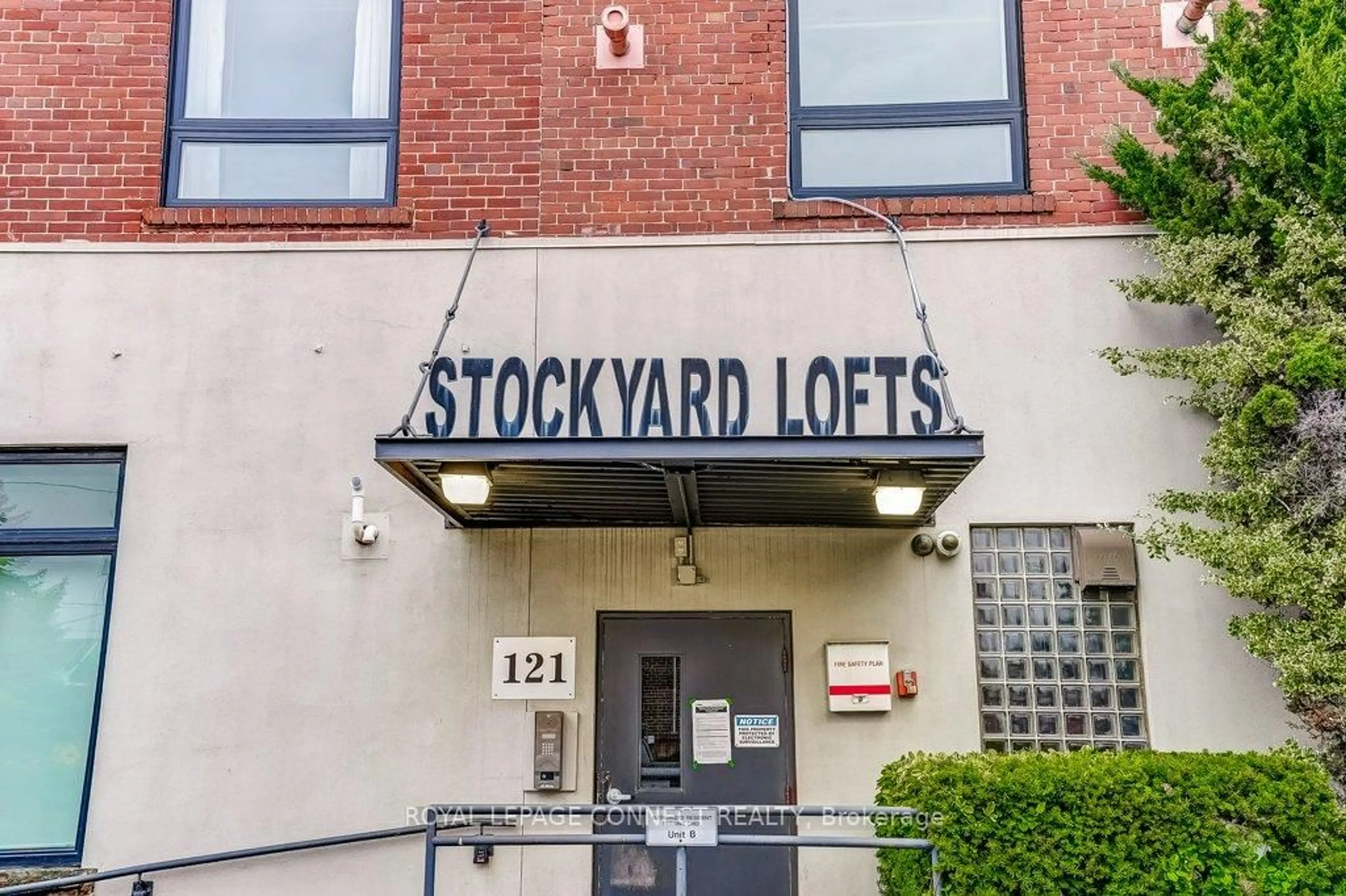 Unknown for 121 Prescott Ave #1, Toronto Ontario M6N 3G8