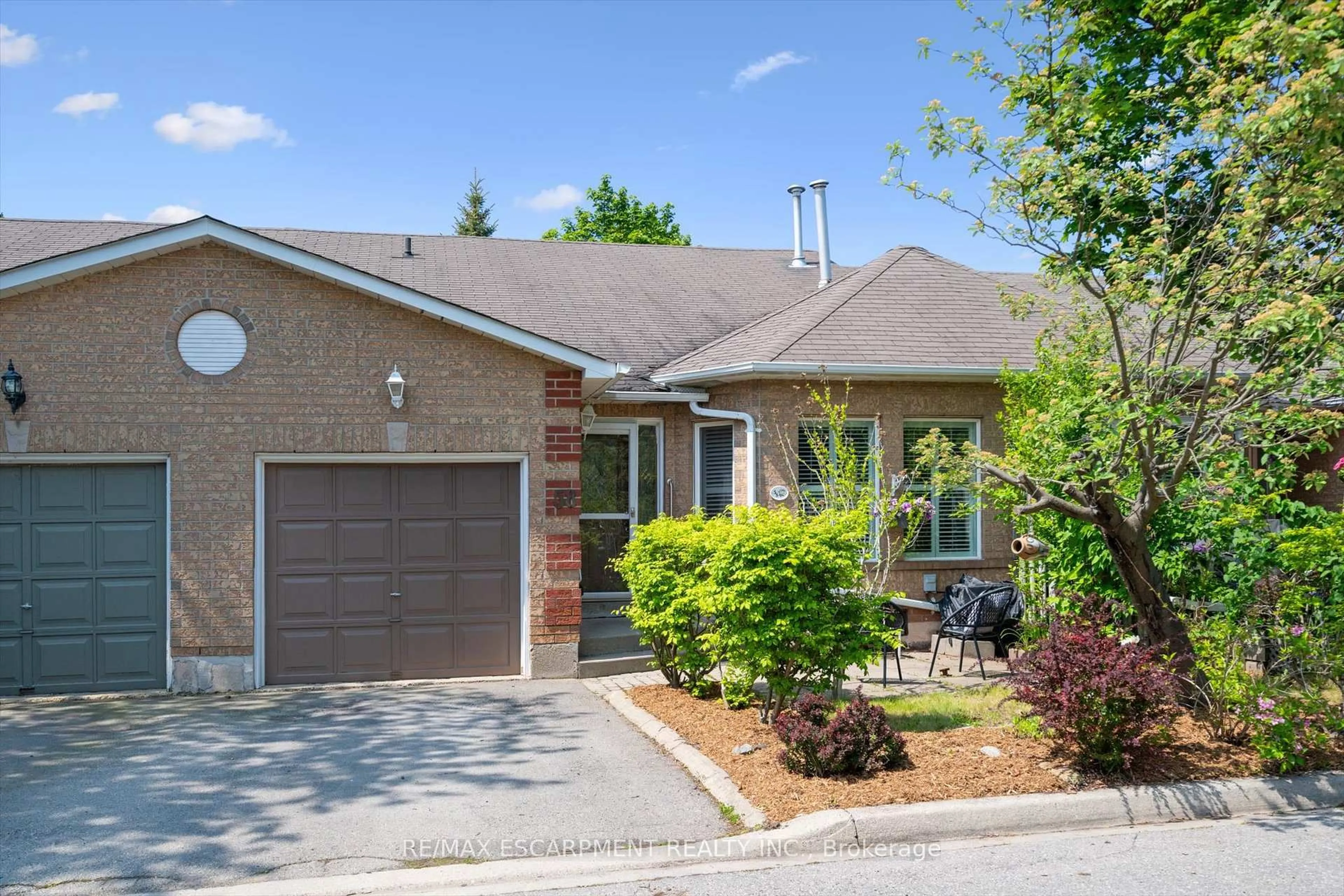 Home with brick exterior material, street for 1240 Westview Terr #58, Oakville Ontario L6M 3M3